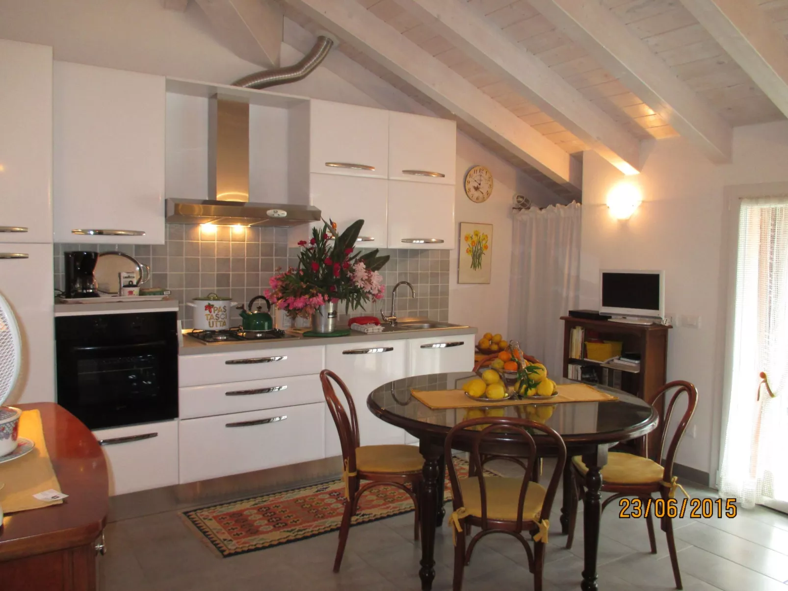 Ferienzimmer 'Mansarda Lina' mit Terrasse - Dedans