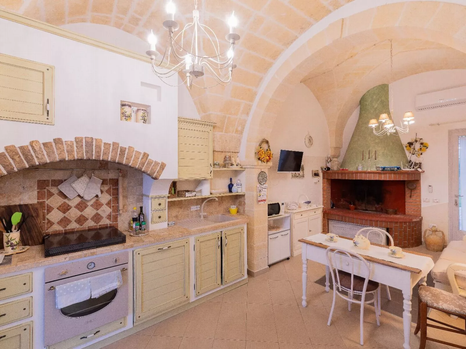 Villa mit privatem Pool im Herzen von Apulien - Dedans