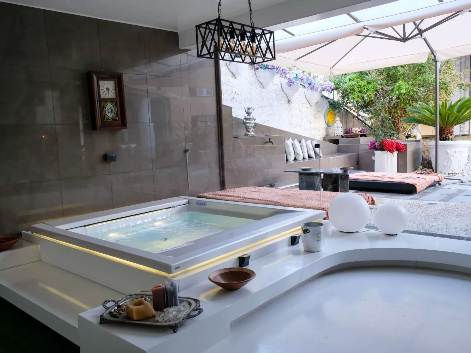 Vip Garten Whirlpool mit Meerblick im Herzen der Stadt - Inside