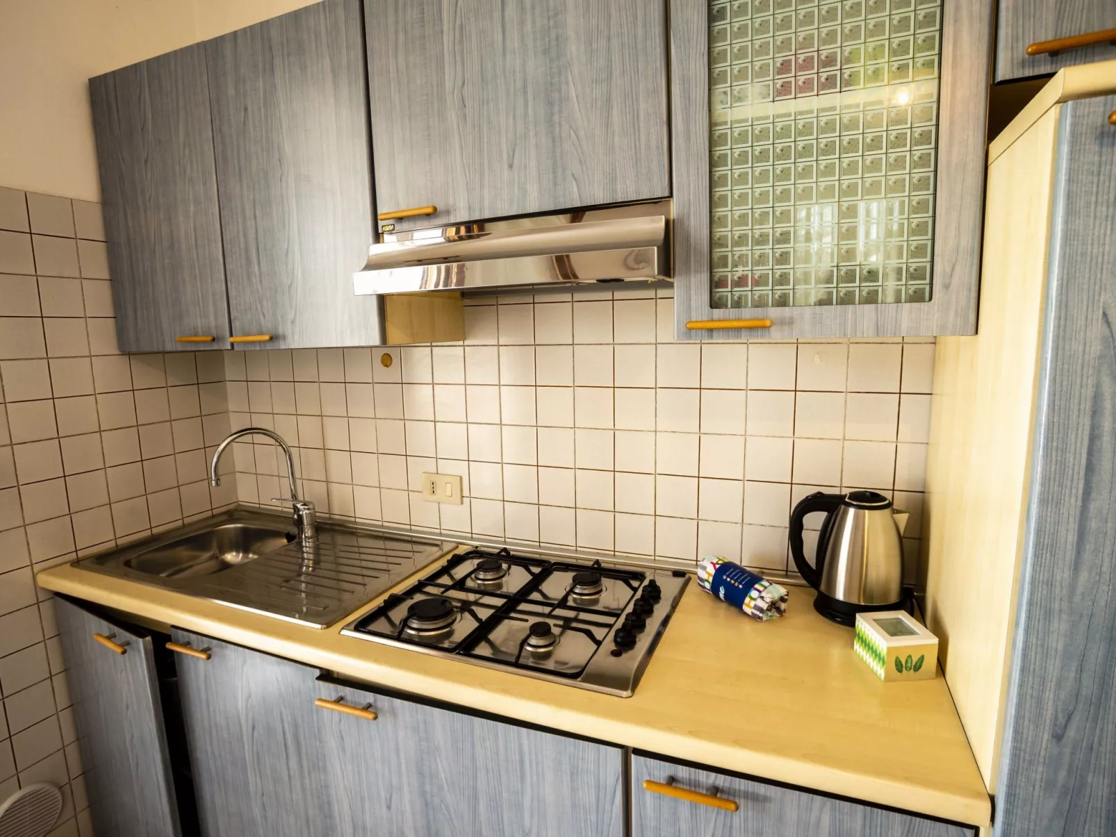 Eckhaus in Lido Di Volano, großer Innenhof, Grillplatz - Dedans