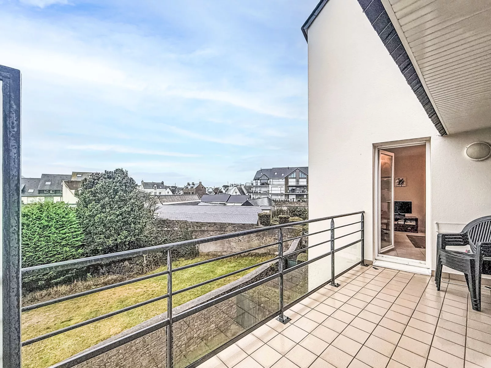 Stella Maris - Outside