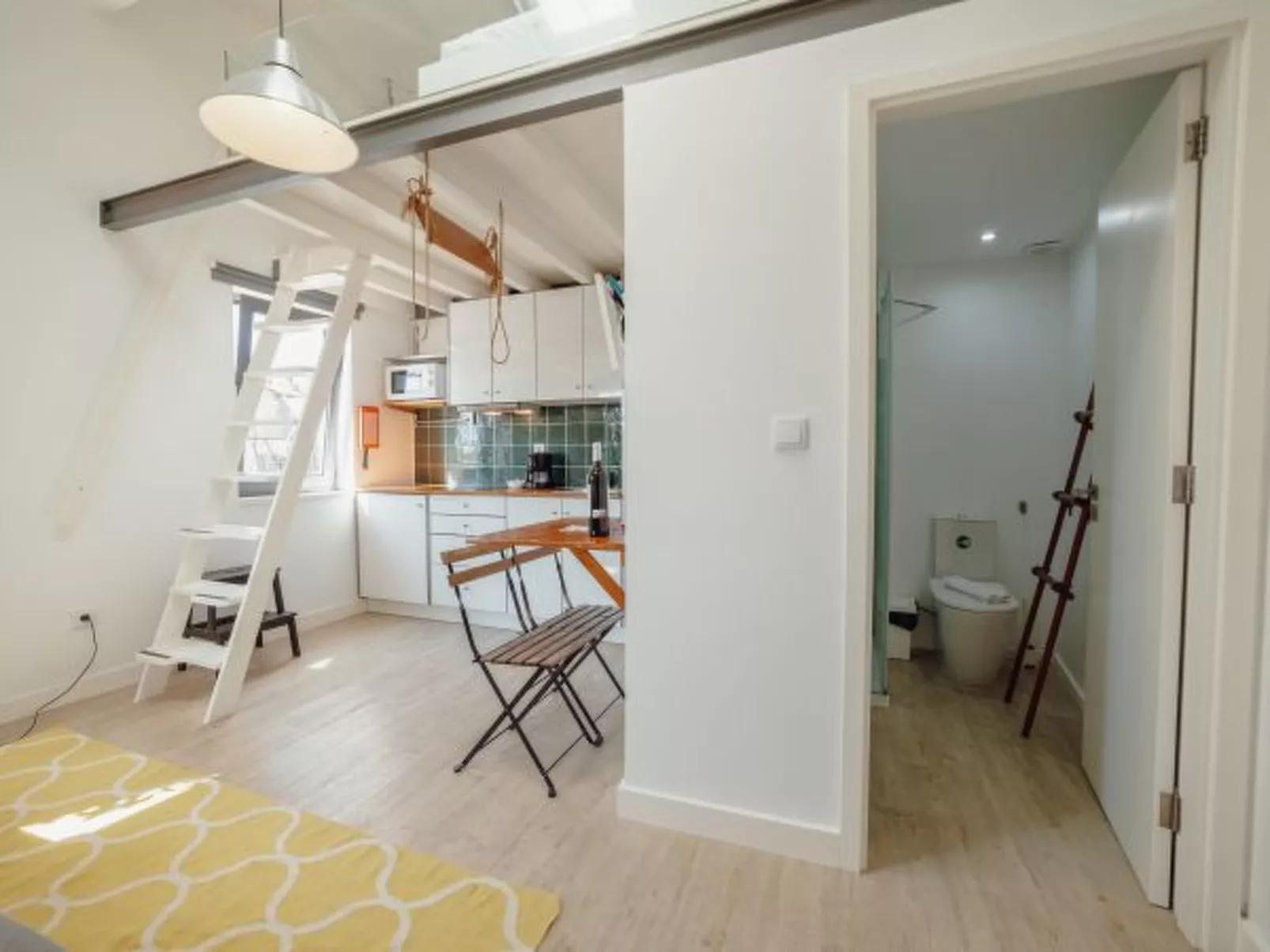 MEZZANINE STYLISH APARTMENT P by VACATIONY - Inside