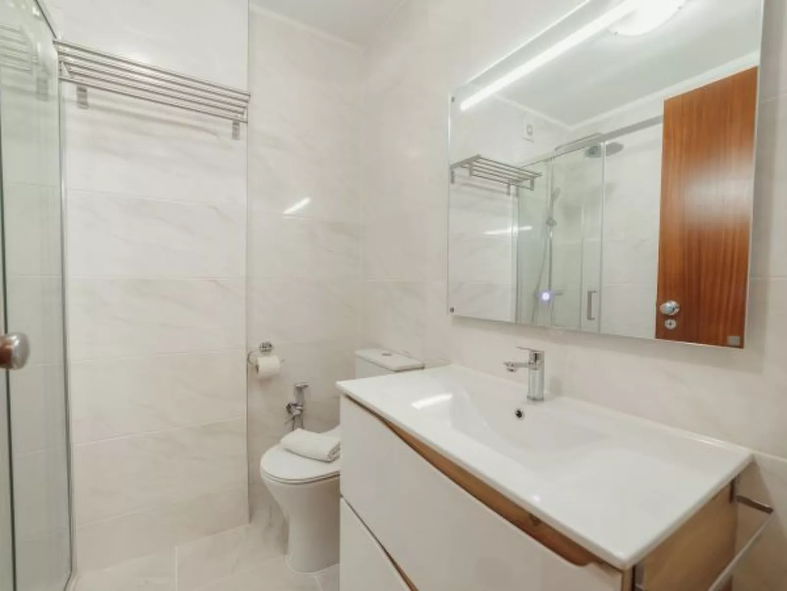 ESPINHO MODERN 3 BEDROOM APARTMENT by VACATIONY - Drinnen