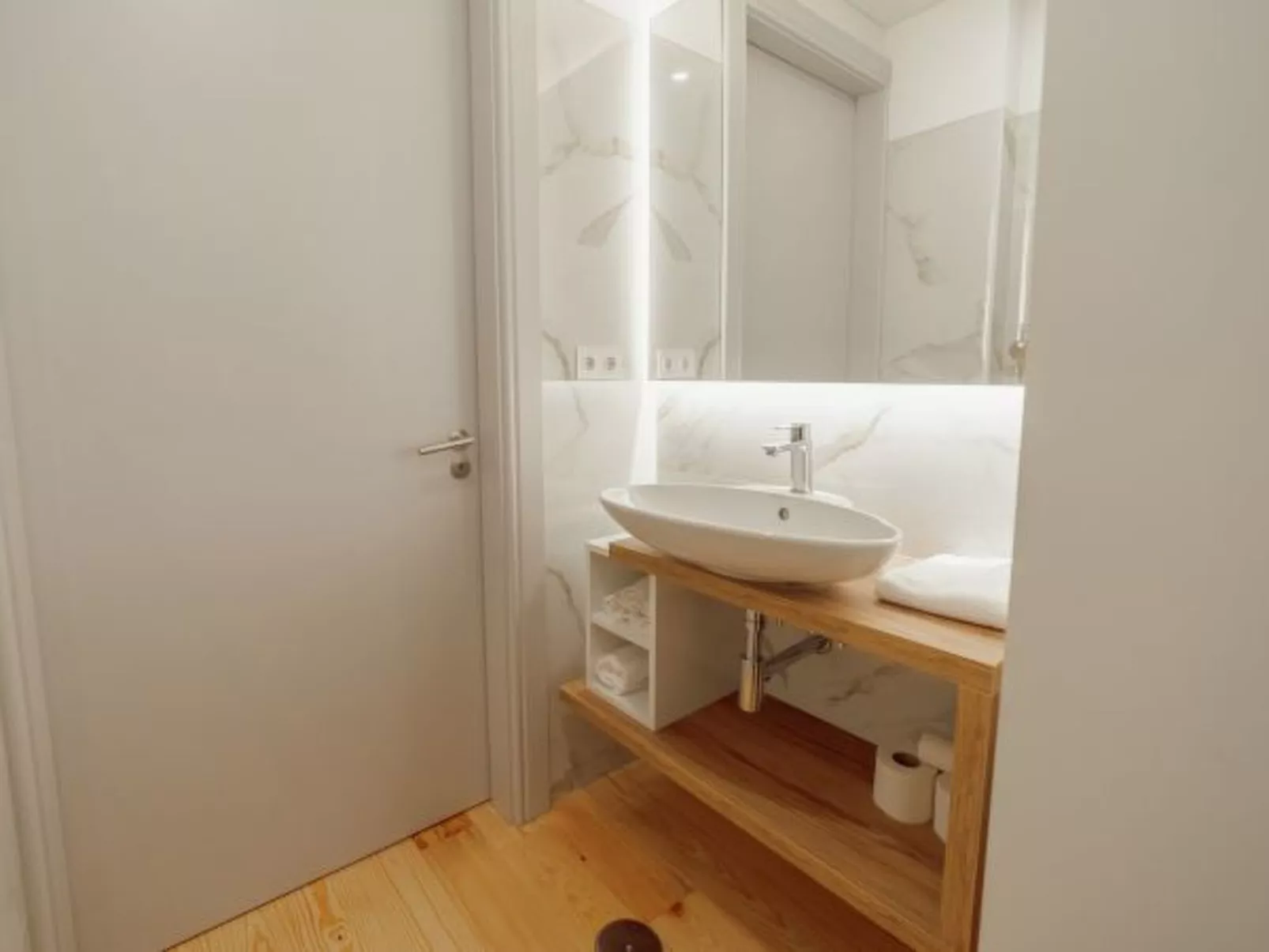 HEART OF PORTO APARTMENT B TERRACE by VACATIONY - Dedans