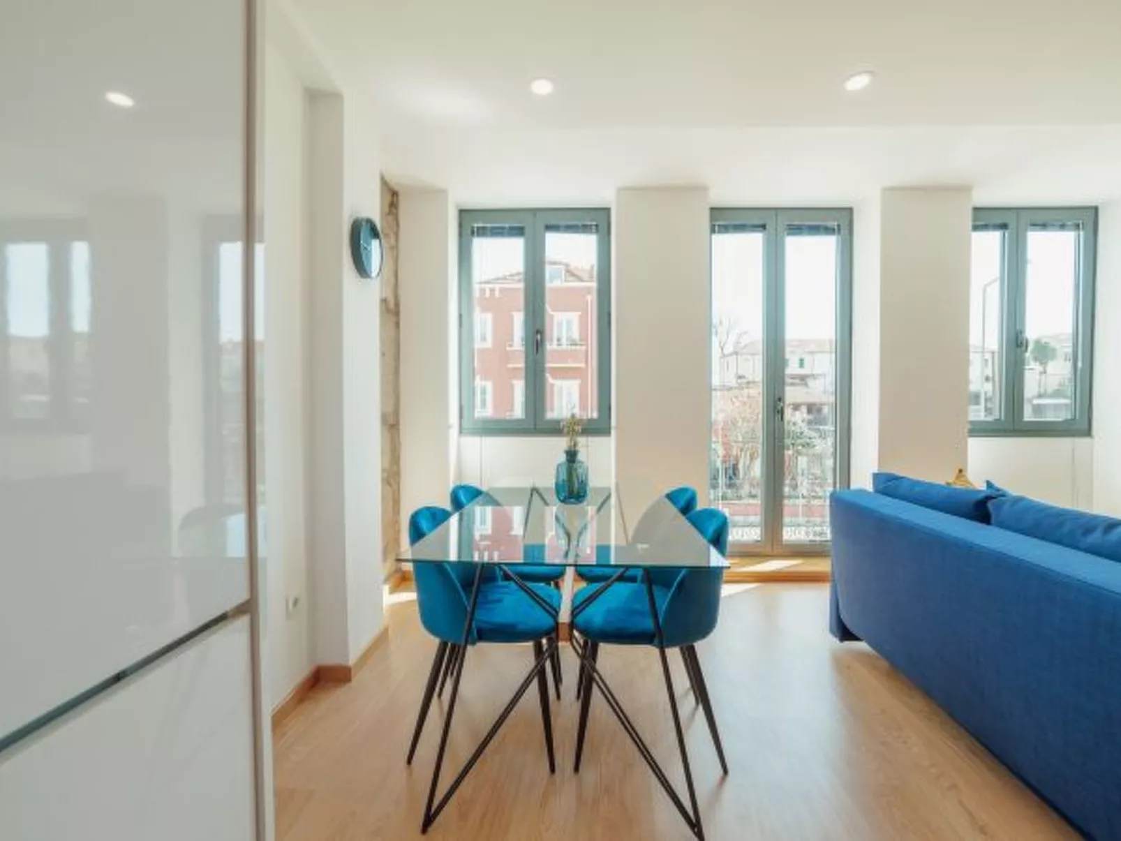 MODERN & STYLISH APARTMENT I by VACATIONY - Inside