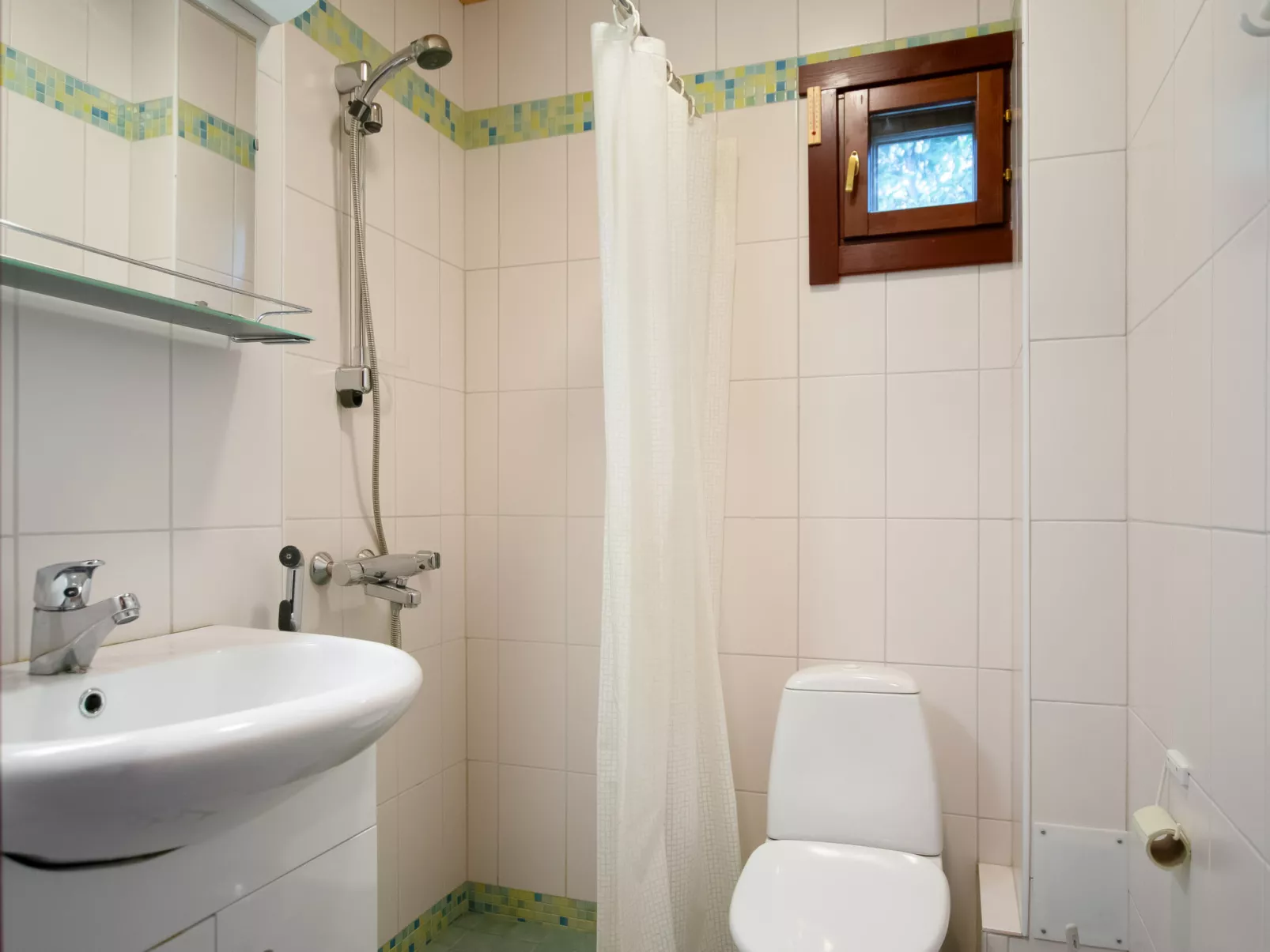 Tiirinniemi 27 a - Inside