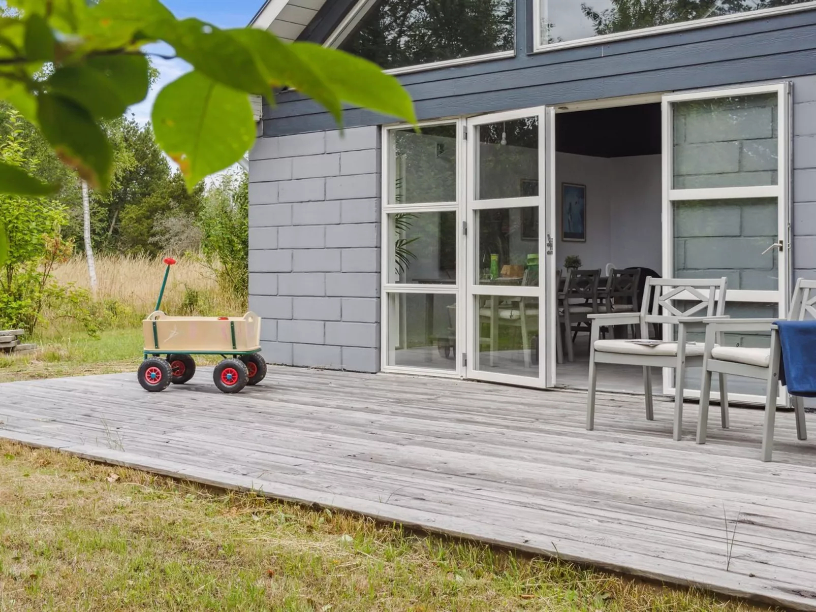 "Haghbarth" - 400m from the sea - Outside