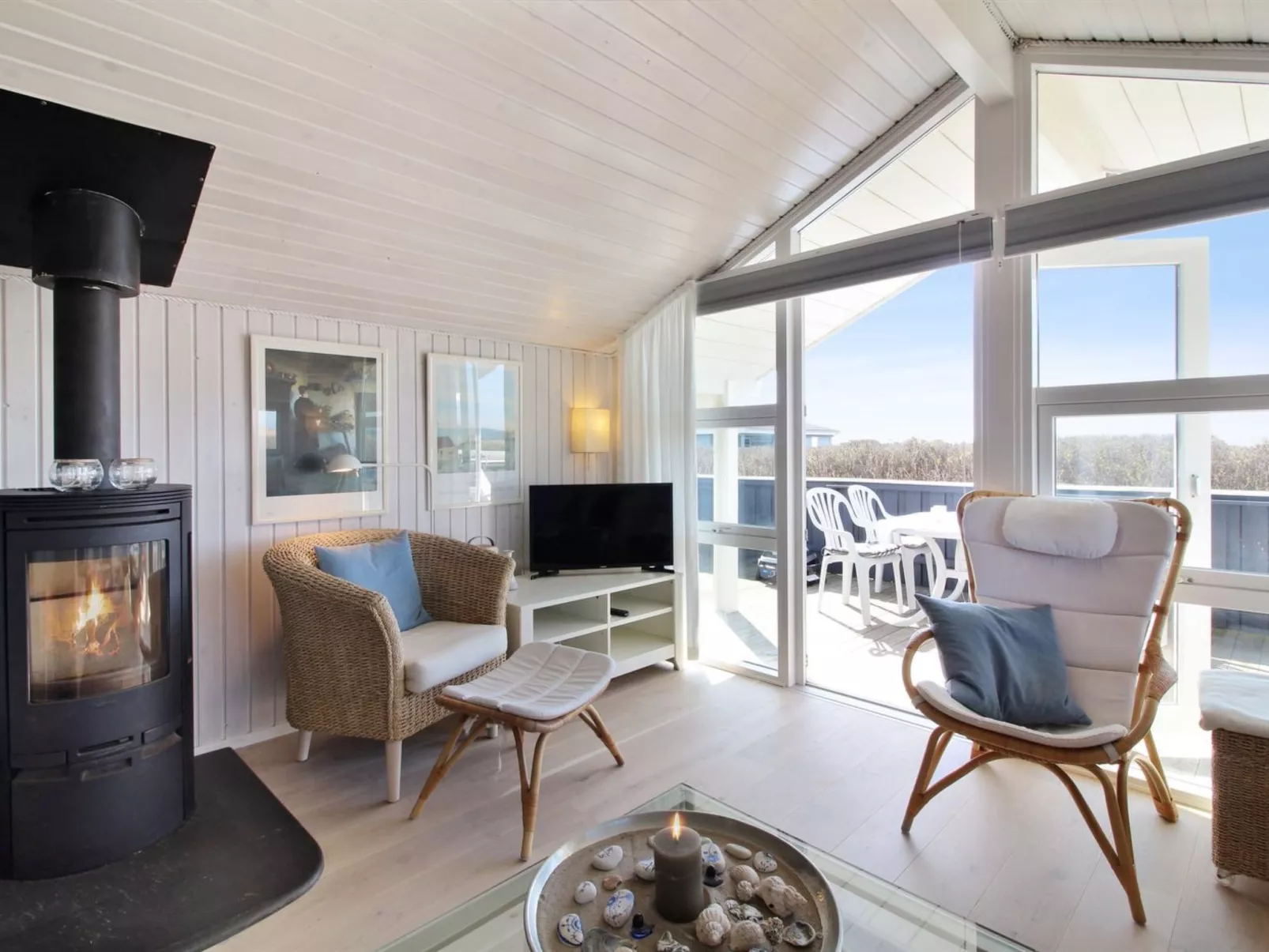 "Minka" - 58m from the sea - Inside