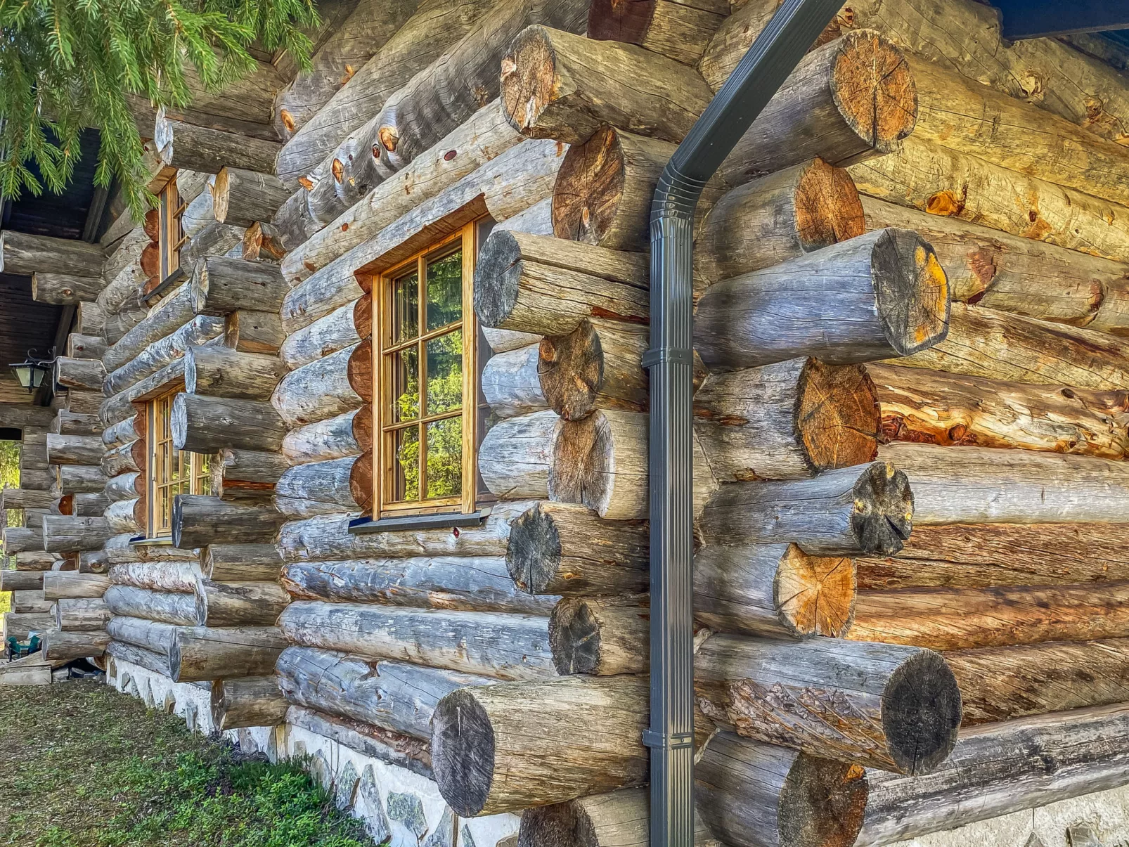 Kuusi-ruka 6 - Inside