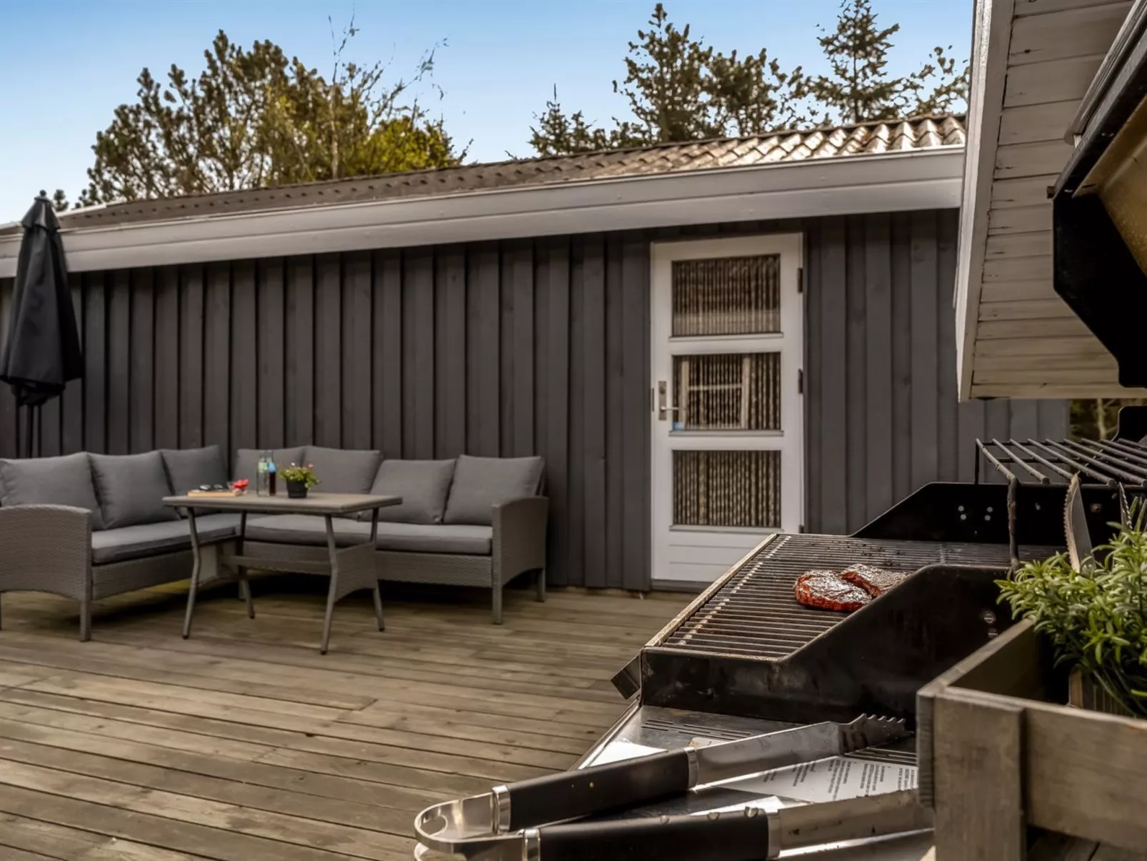 "Annamie" - 1.8km from the sea - Outside