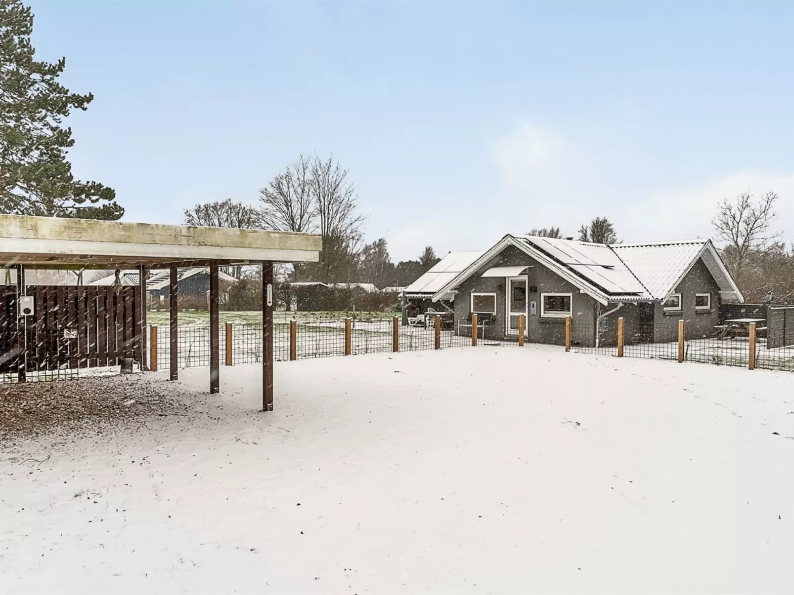 "Hielm" - 490m from the sea - Outside