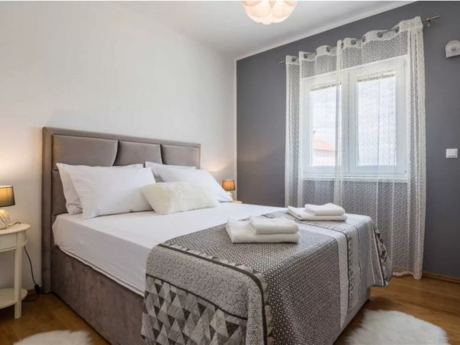 Holiday house Flora with pool - Image-tags.info