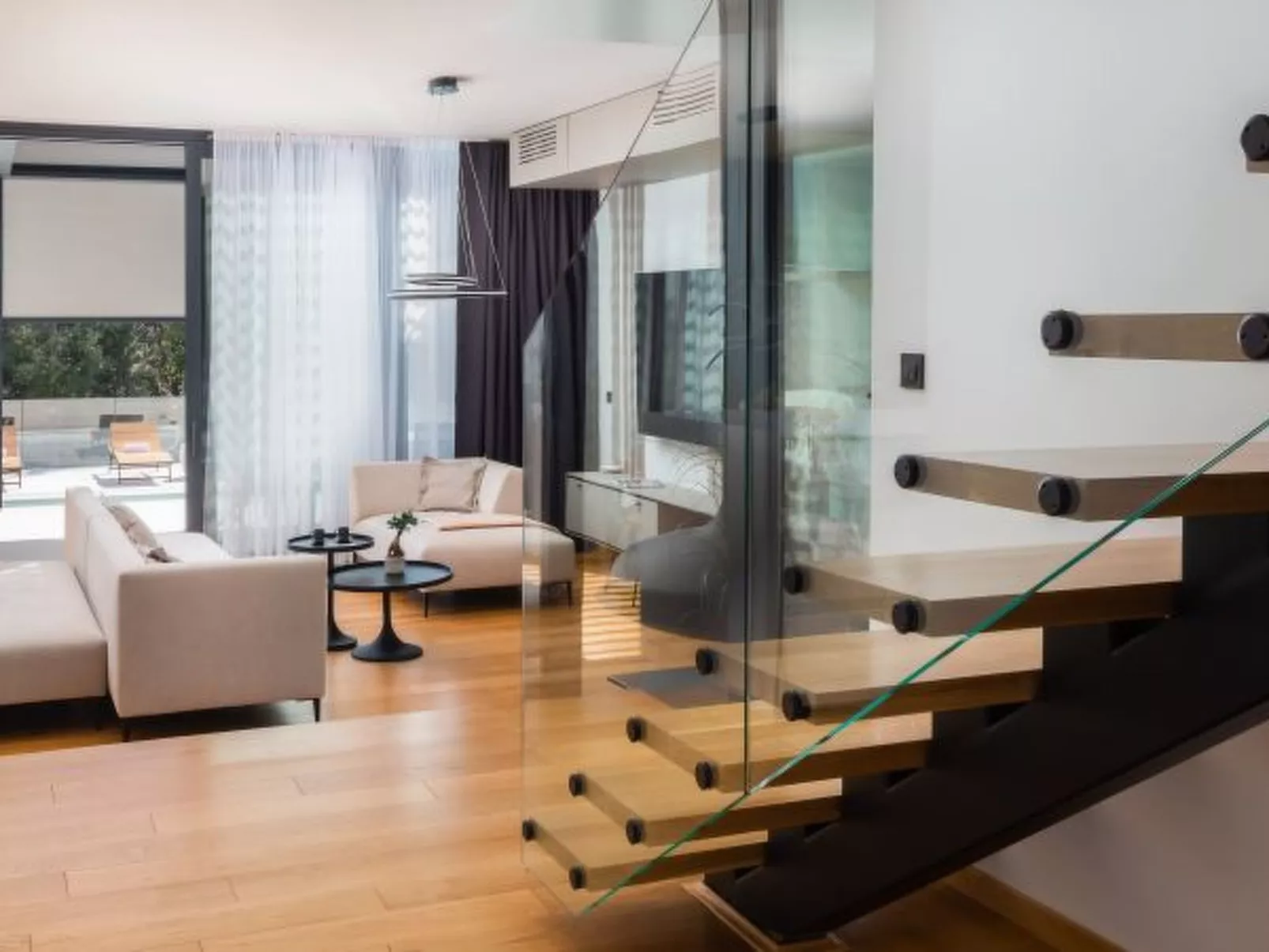 Villa Acacia with heated pool - Image-tags.info