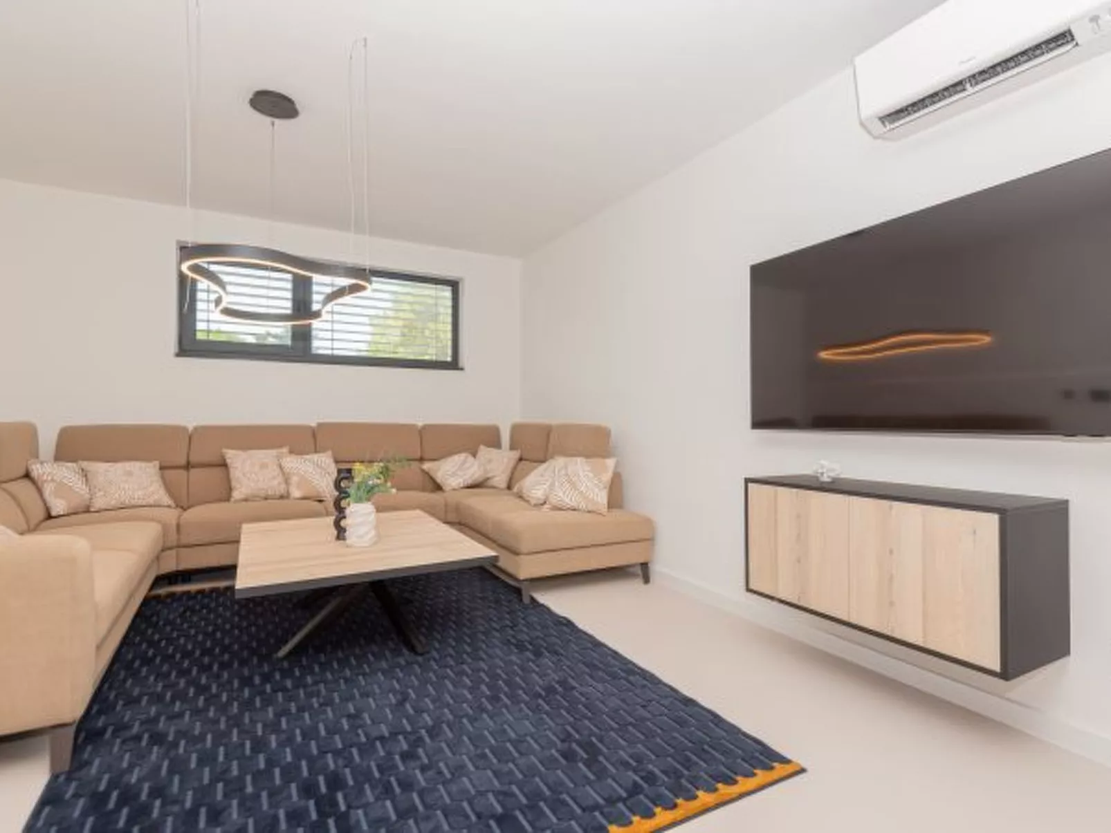 Seafront Villa Serena with pool and seaview - Image-tags.info