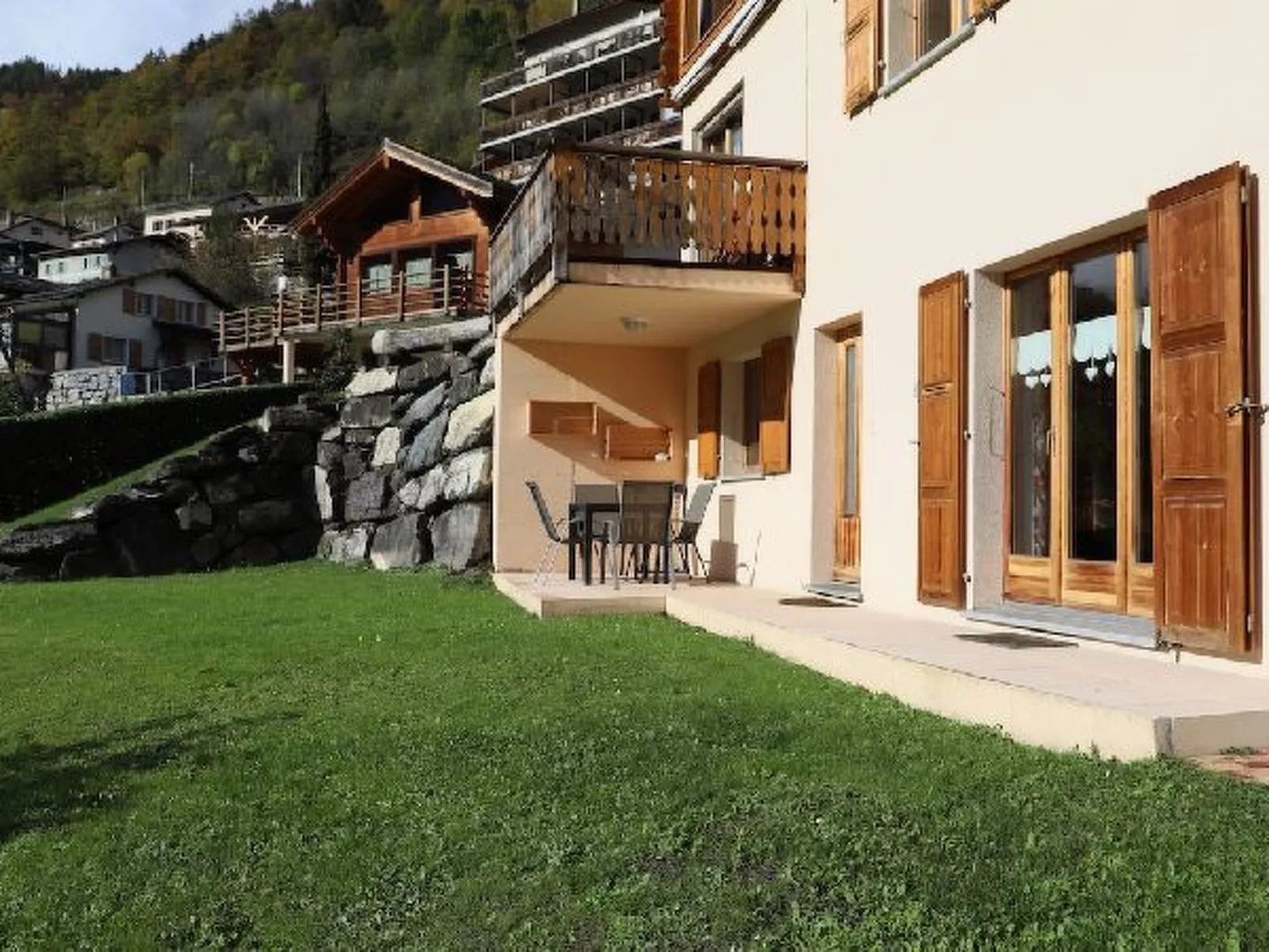 Petit Nid Douillet au Coeur de Salvan - Dehors