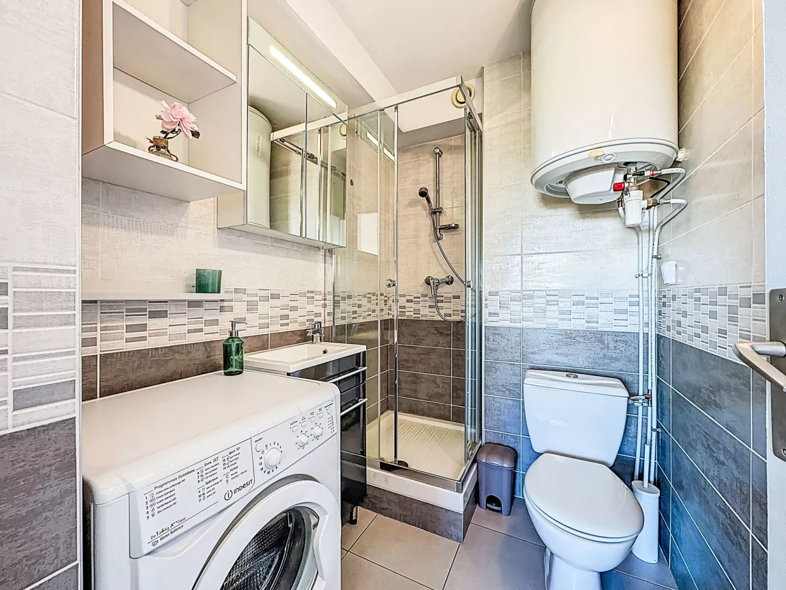 Le Grand Galion - Drinnen