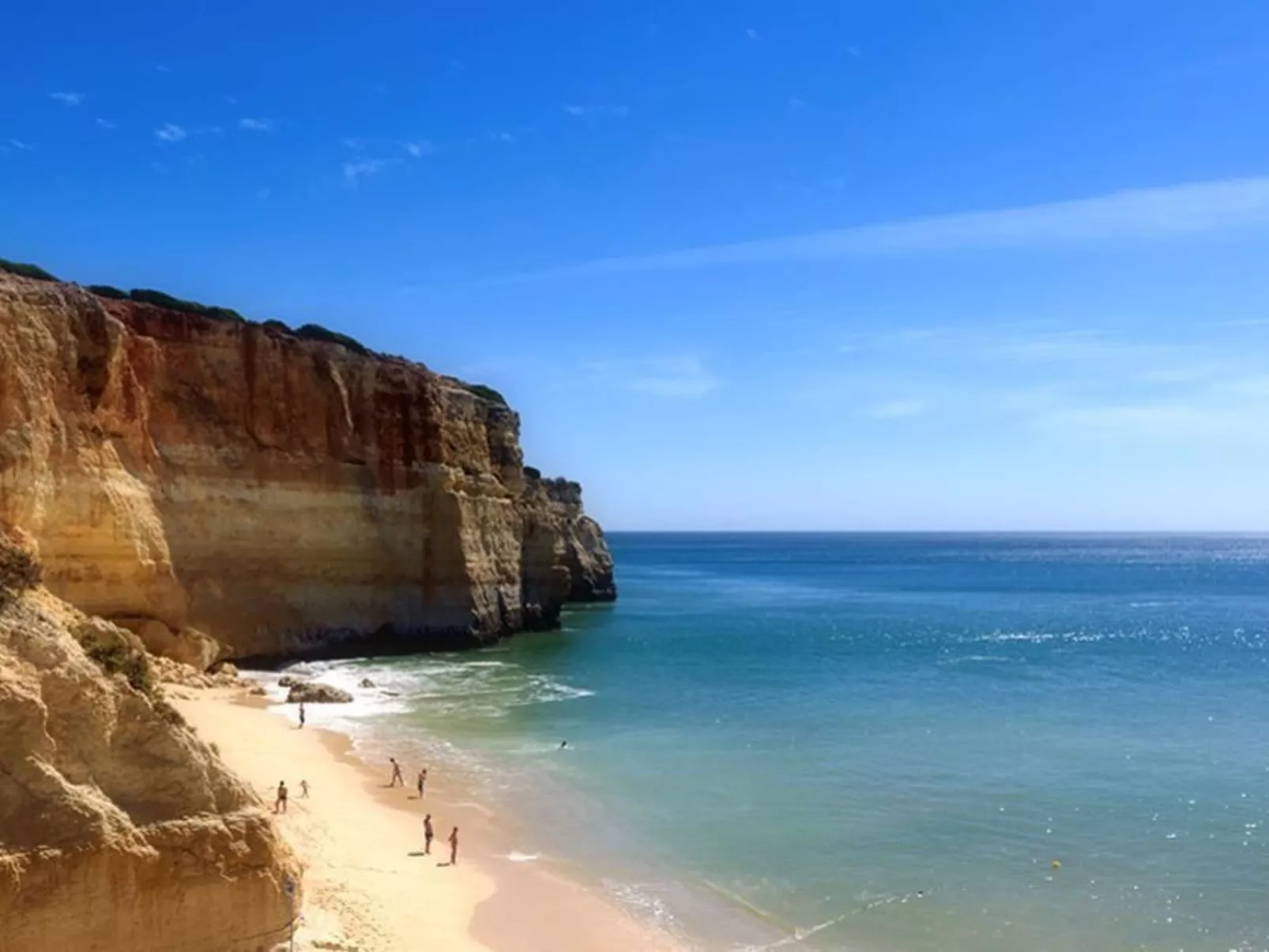 Mit Blick auf das Wasser - Outside