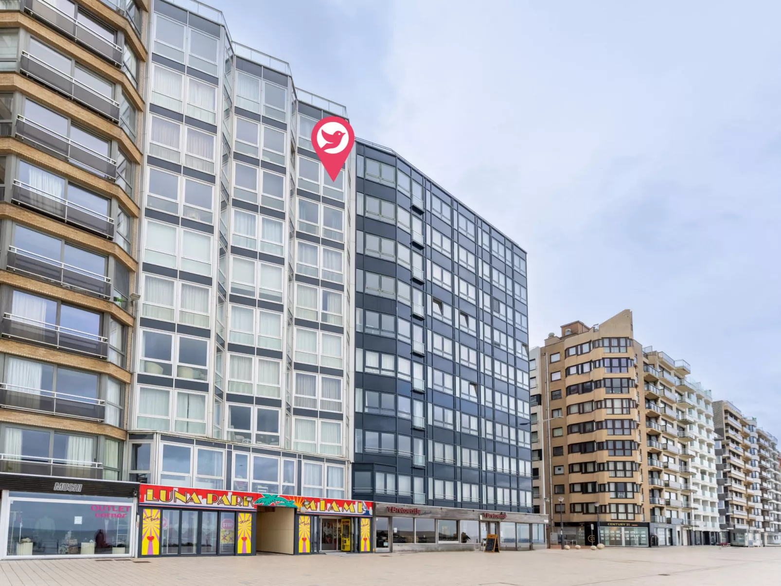 Sea view west - Outside