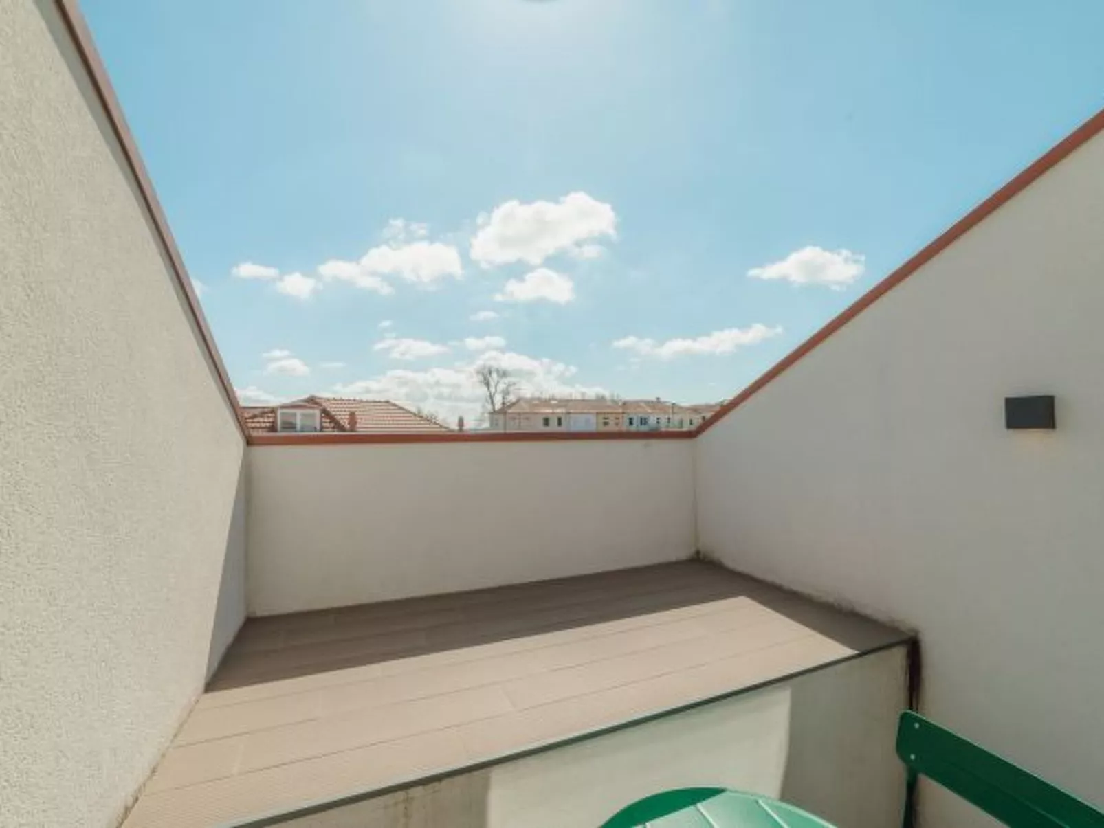 MODERN & STYLISH APARTMENT III by VACATIONY - Outside