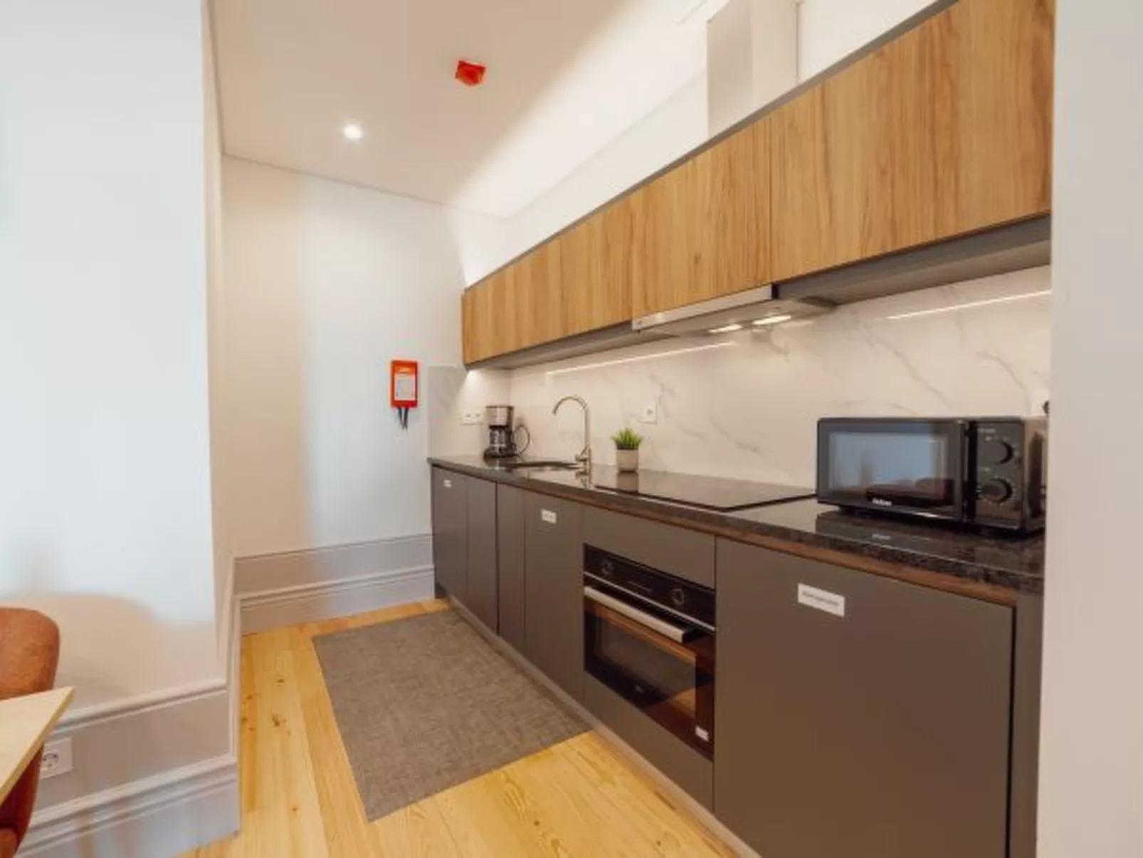 HEART OF PORTO APARTMENT F DUPLEX by VACATIONY - Inside