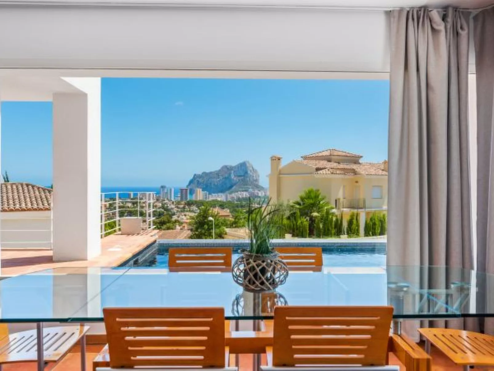 Villa Moderna - PlusHolidays - Image-tags.info