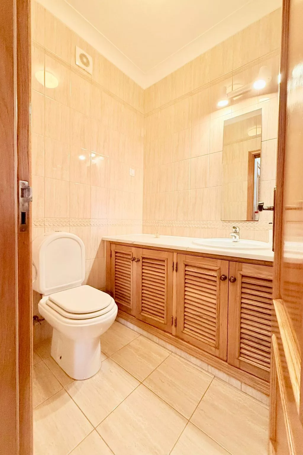 Mit beheiztem Pool - Inside