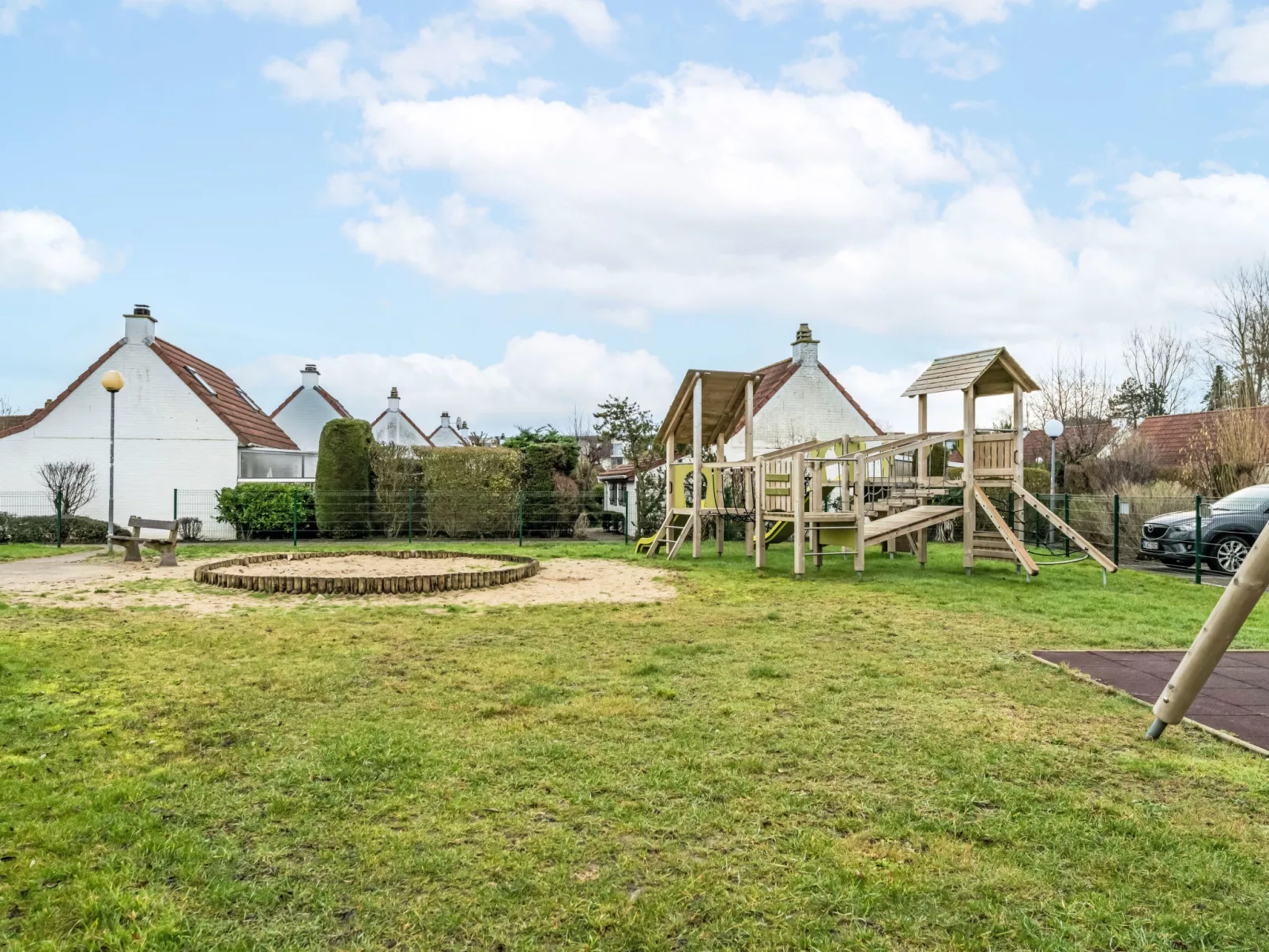 Strandhuis with parking - Draußen
