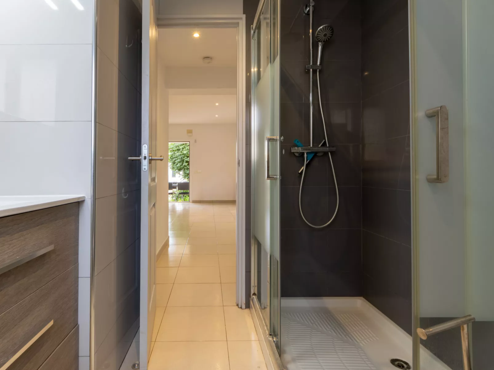 Higini Angles - Inside