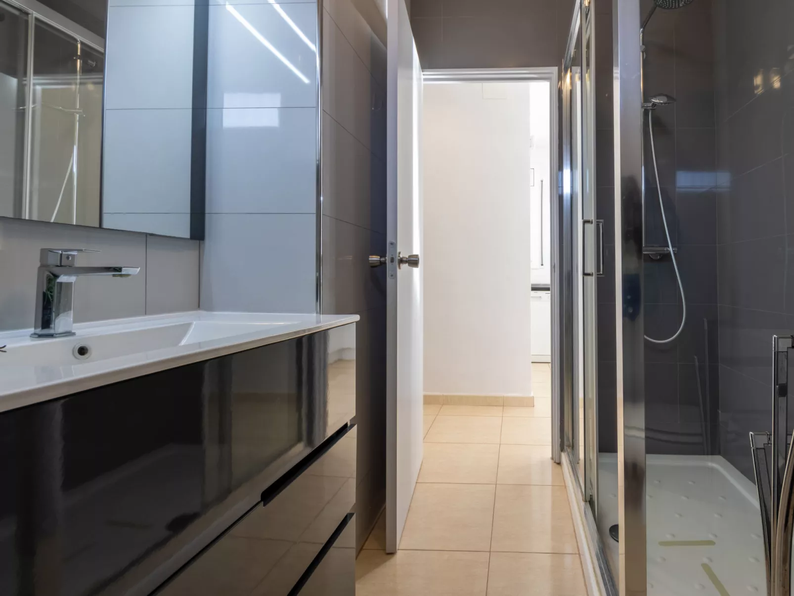 Higini Angles - Inside