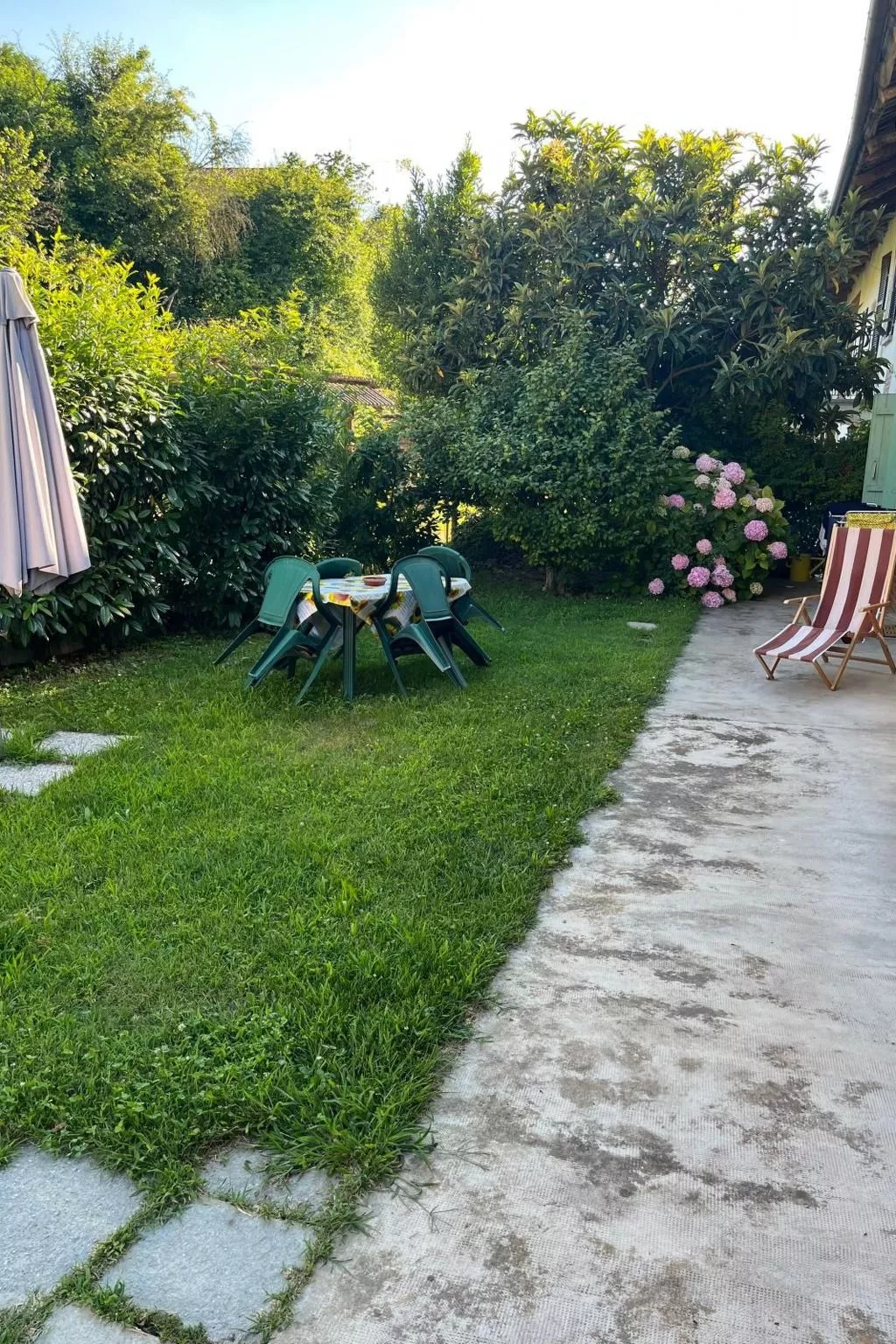 Orchideen-Zimmer - Draußen