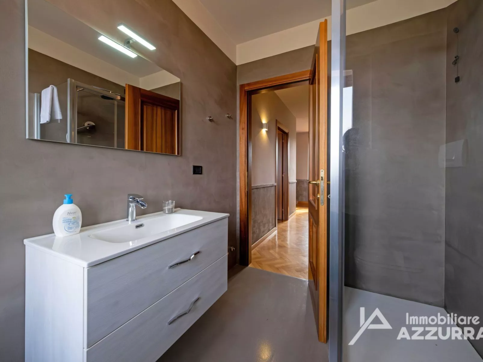 Villa i Roccoli, zwischen Olivenbäumen mit priva - Image-tags.info