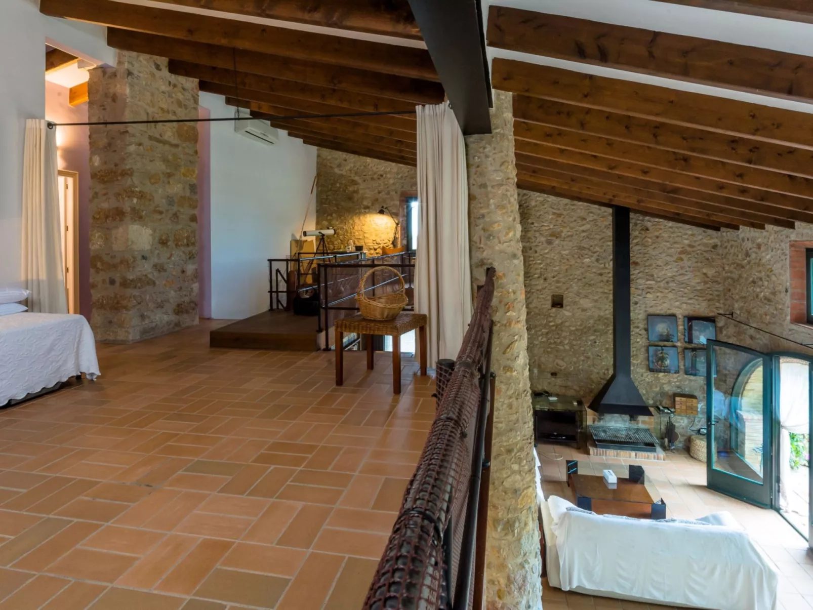 Mas Xargay - Drinnen