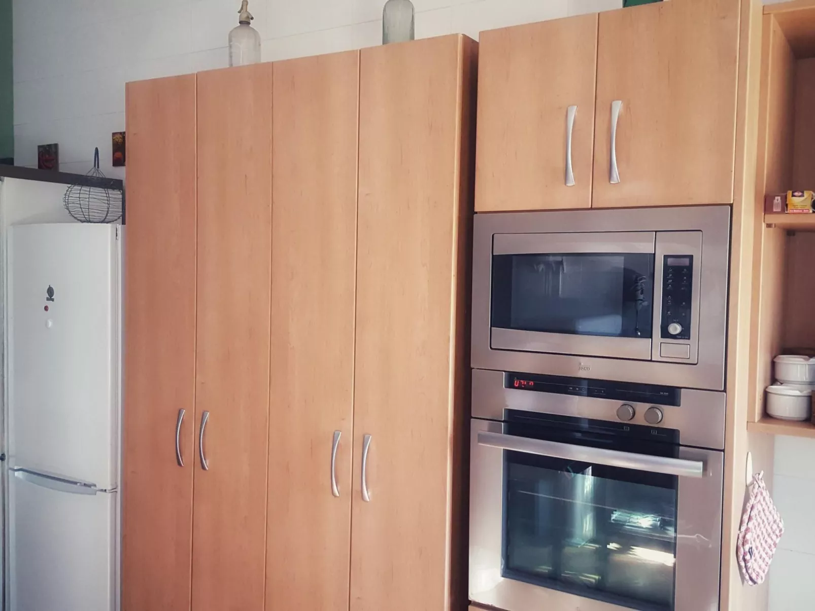 Landhaus, 8 Zimmer mit Bad, Schwimmbad, Tennis - Drinnen