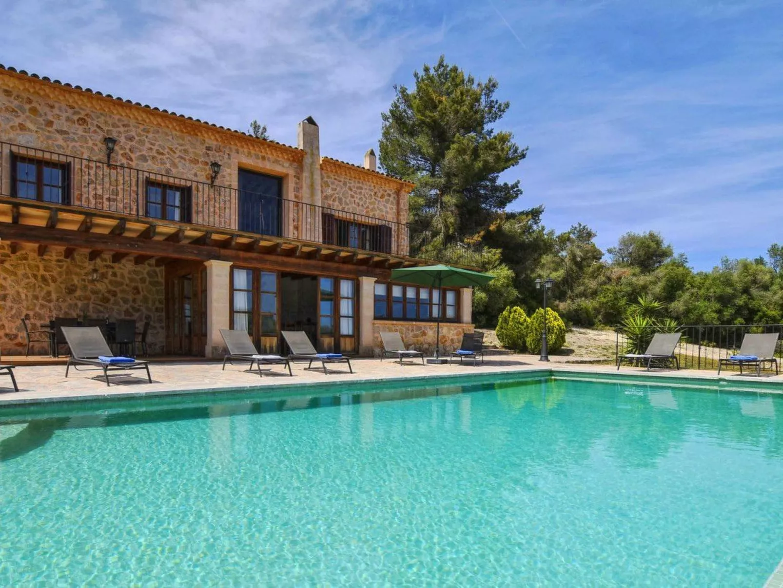 Ferienvilla mit Garten, Grill und Terrasse - Image-tags.info