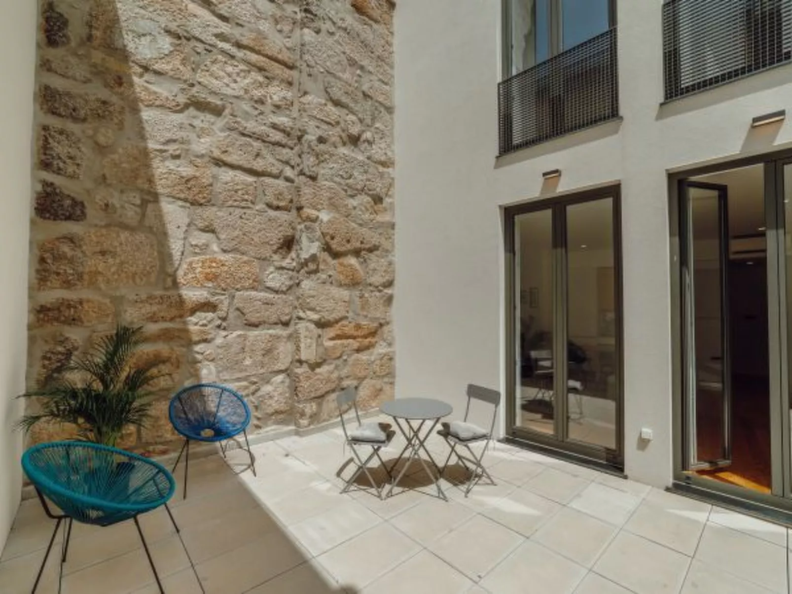 COURTYARD OPORTO DESIGN APARTMENT C WITH TERRACE - Outside