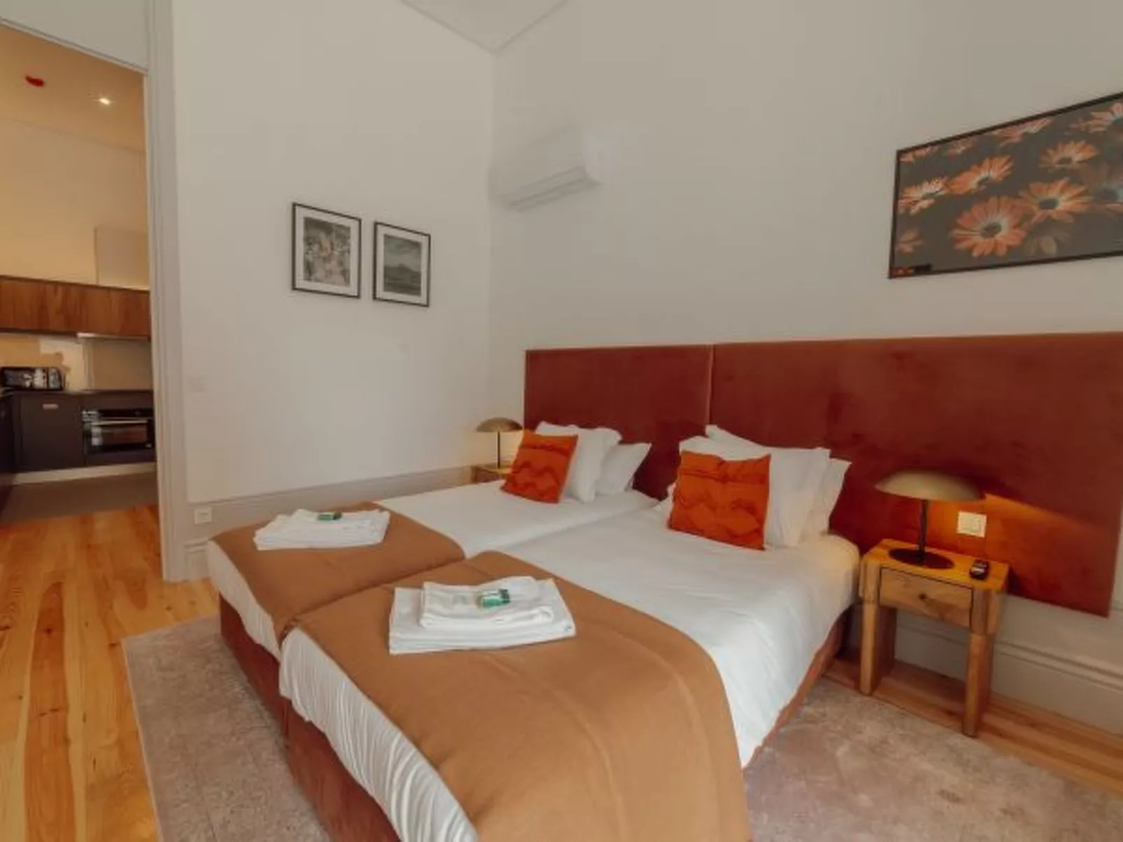 HEART OF PORTO APARTMENT B TERRACE by VACATIONY - Dedans