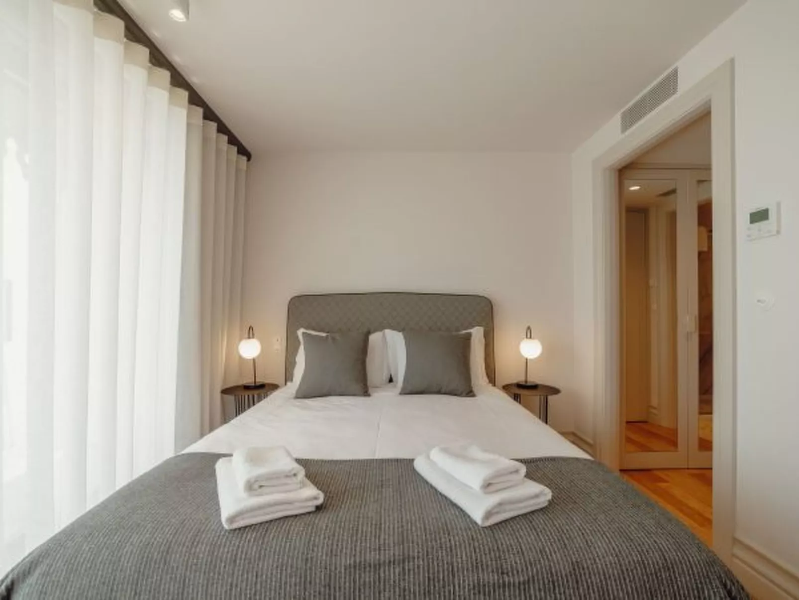 DOWNTOWN PENTHOUSE with RIVER VIEW by VACATIONY - Inside