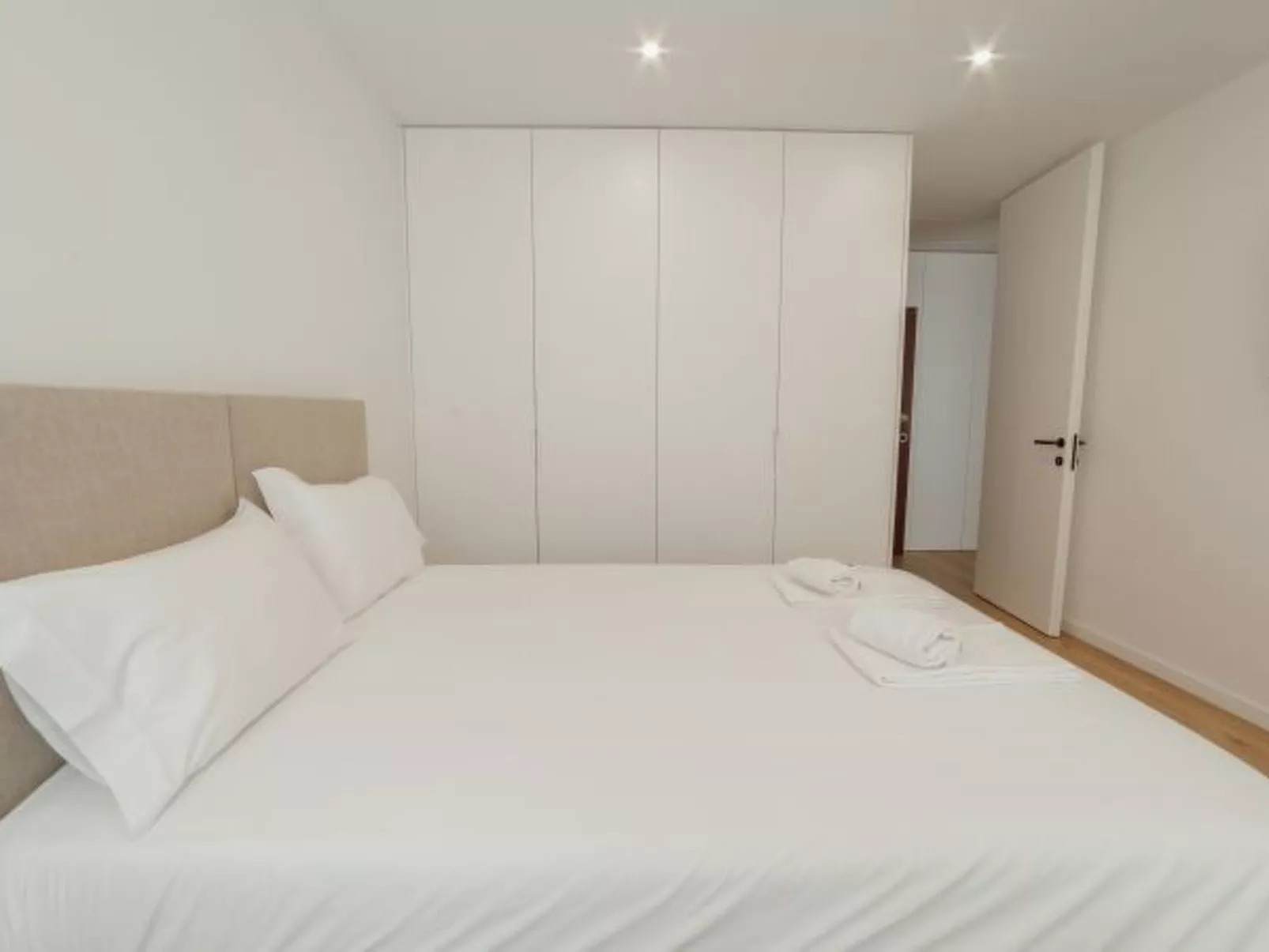 DOWNTOWN PREMIUM with BALCONY by VACATIONY - Inside