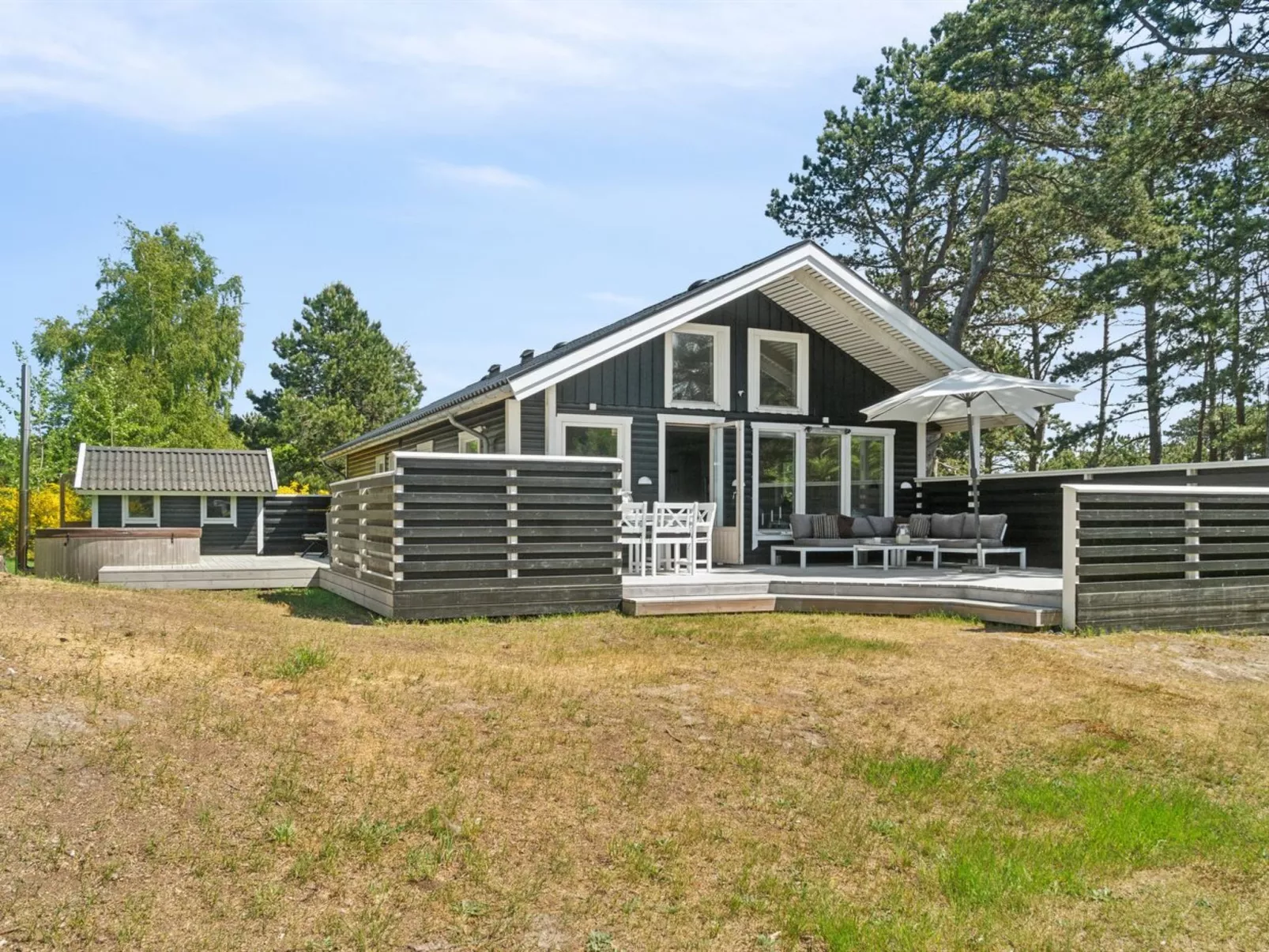 "Lavrens" - 300m from the sea - Draußen