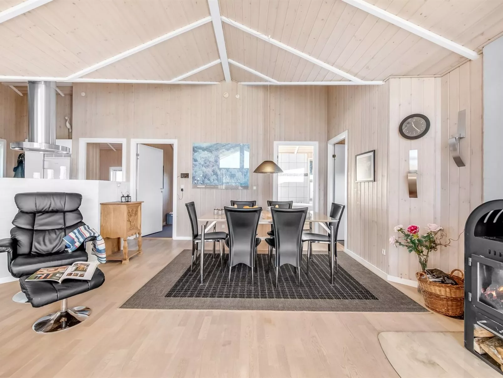 "Asgard" - 800m to the fjord - Inside