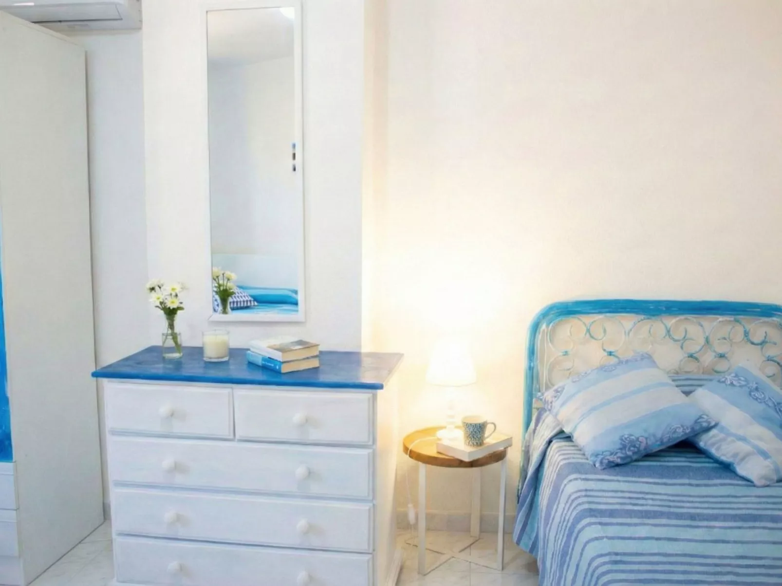 La Meravigliosa Sardegna - Inside