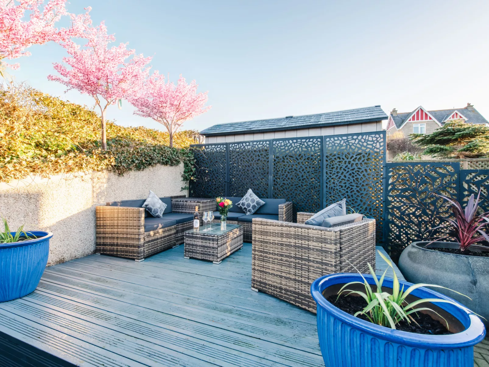 Waters Edge - Inside