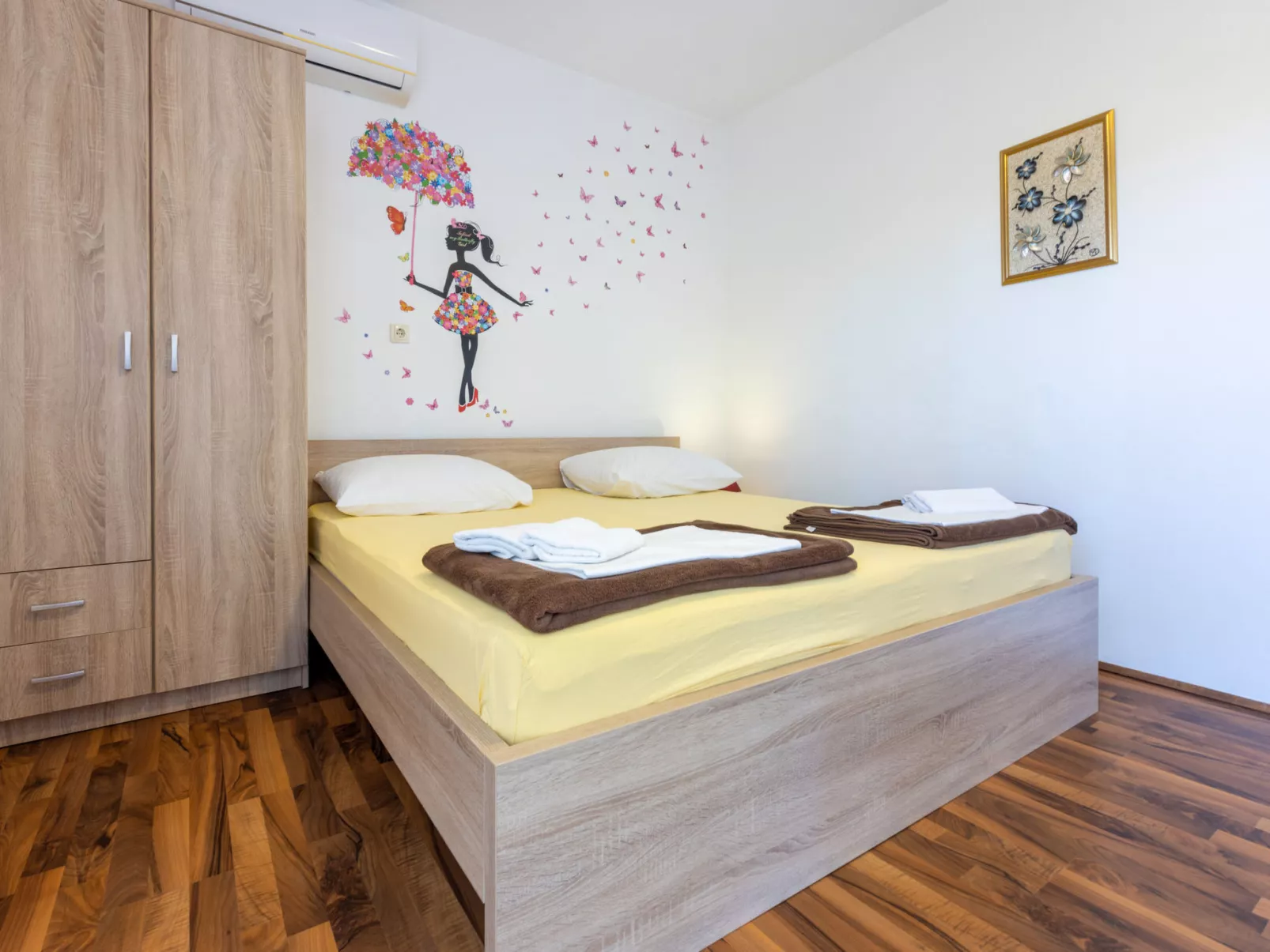 TUSTONJIC SOBA 2 / HR-10793-04 - Inside