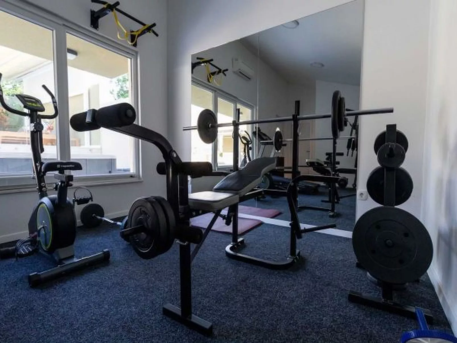 Great Villa Field Hills with sauna and jacuzzi - Image-tags.info