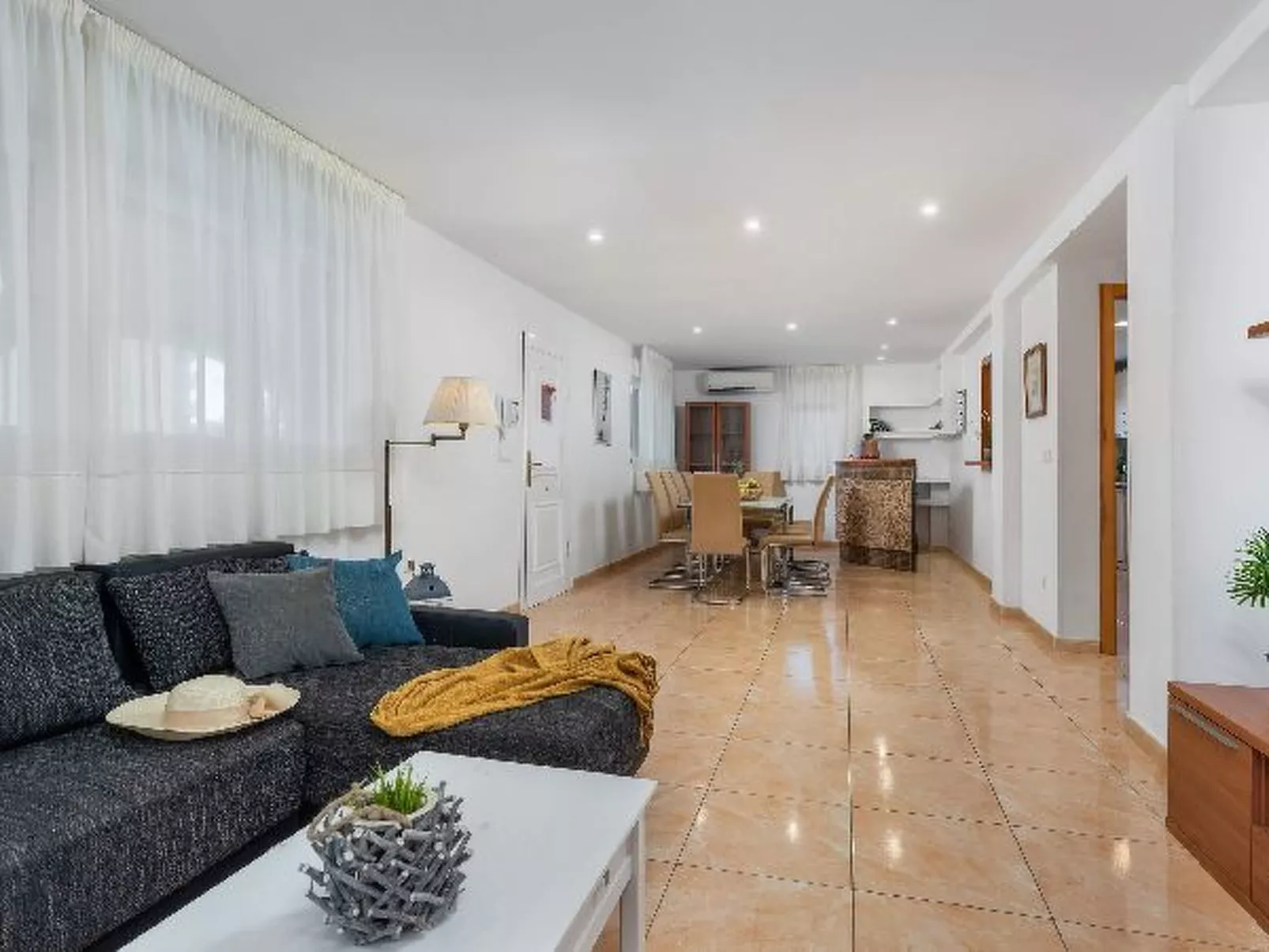 Villa Caleta - PlusHolidays - Image-tags.info