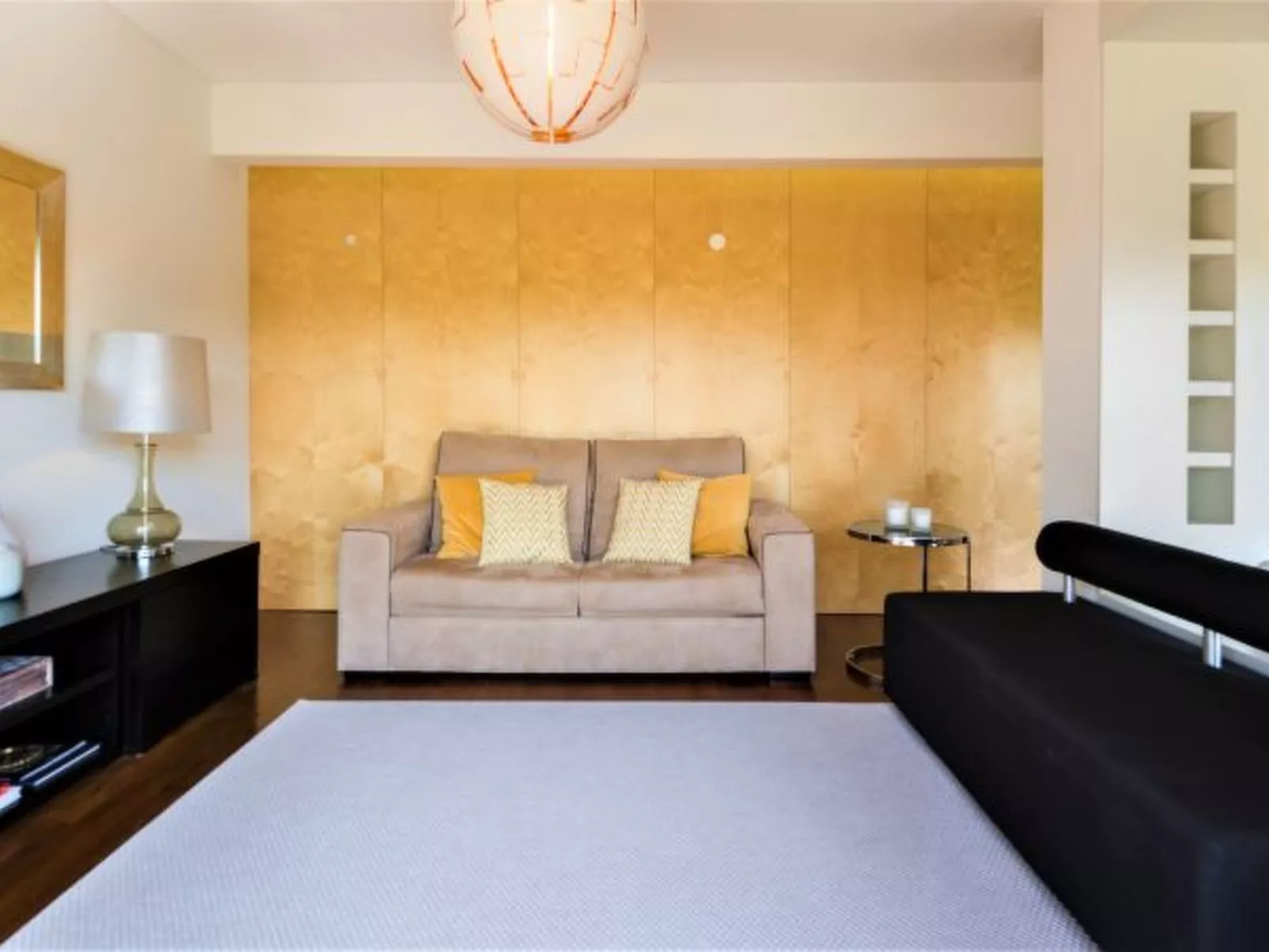 L'Orangerie - Inside