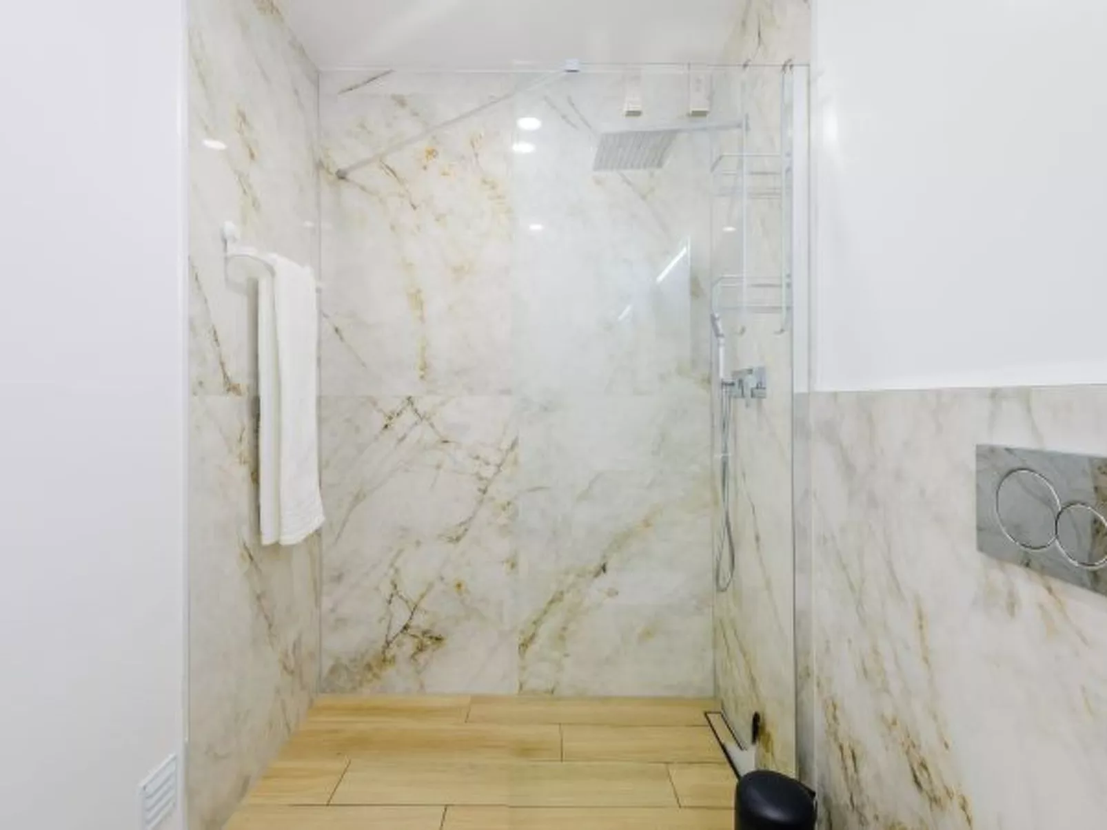 The Little Paradise with Sea Views - Inside