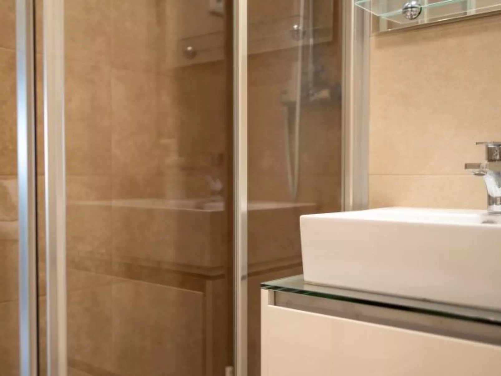 Alfama District Apartments - Santiago - Inside