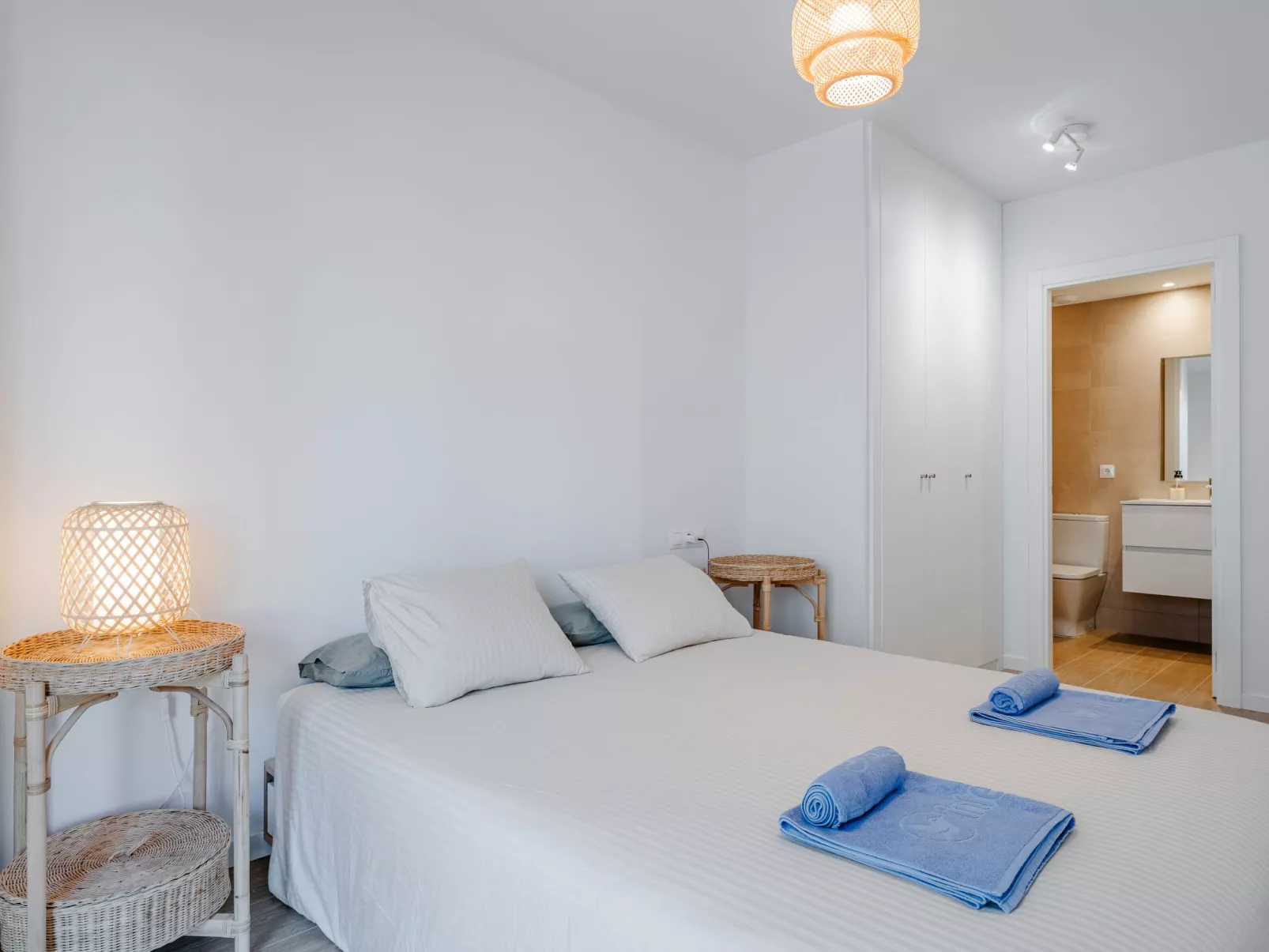 Marina Real III - Inside