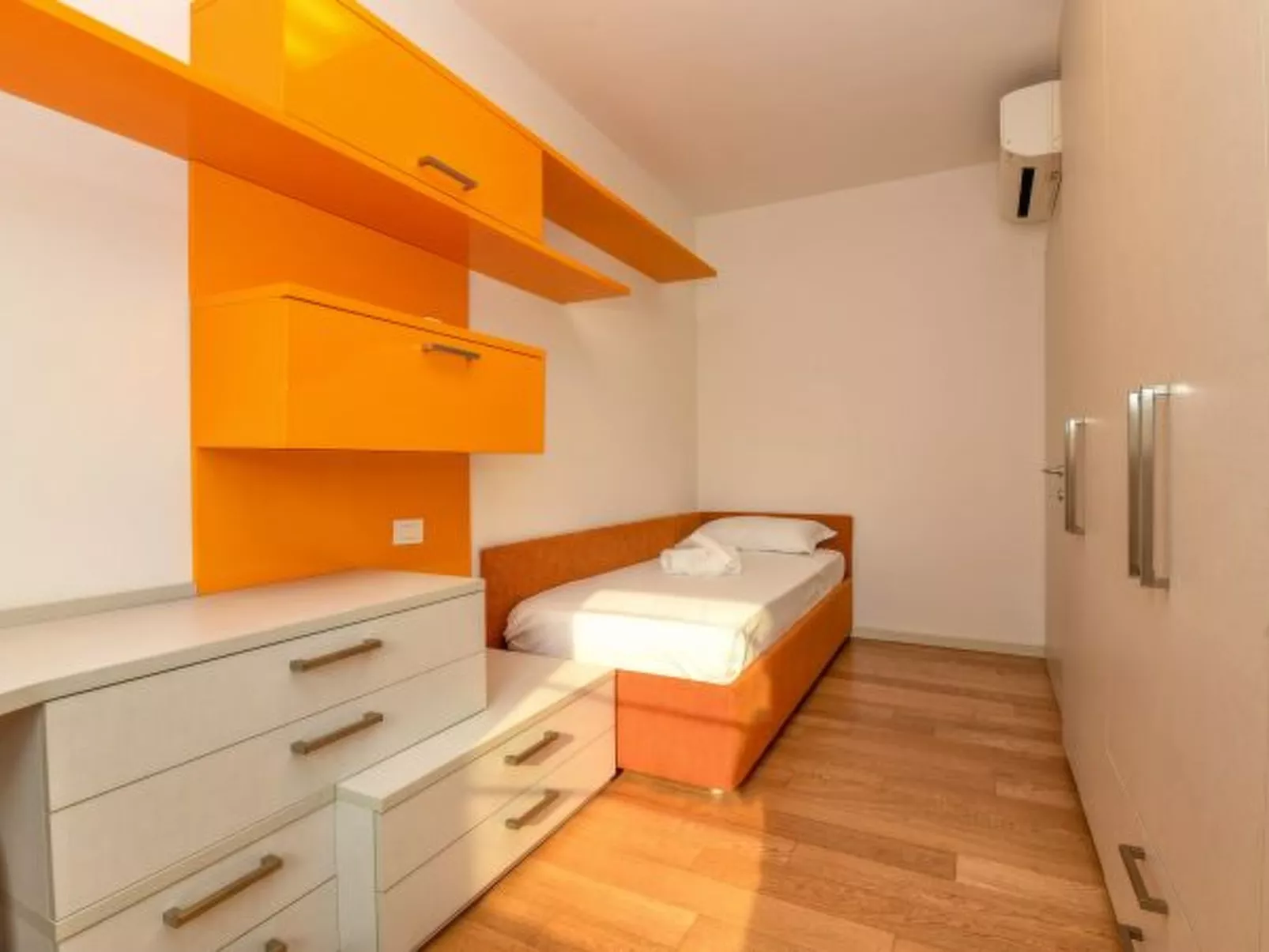 Desenzanoloft Oscar Luxury Suite - Image-tags.info